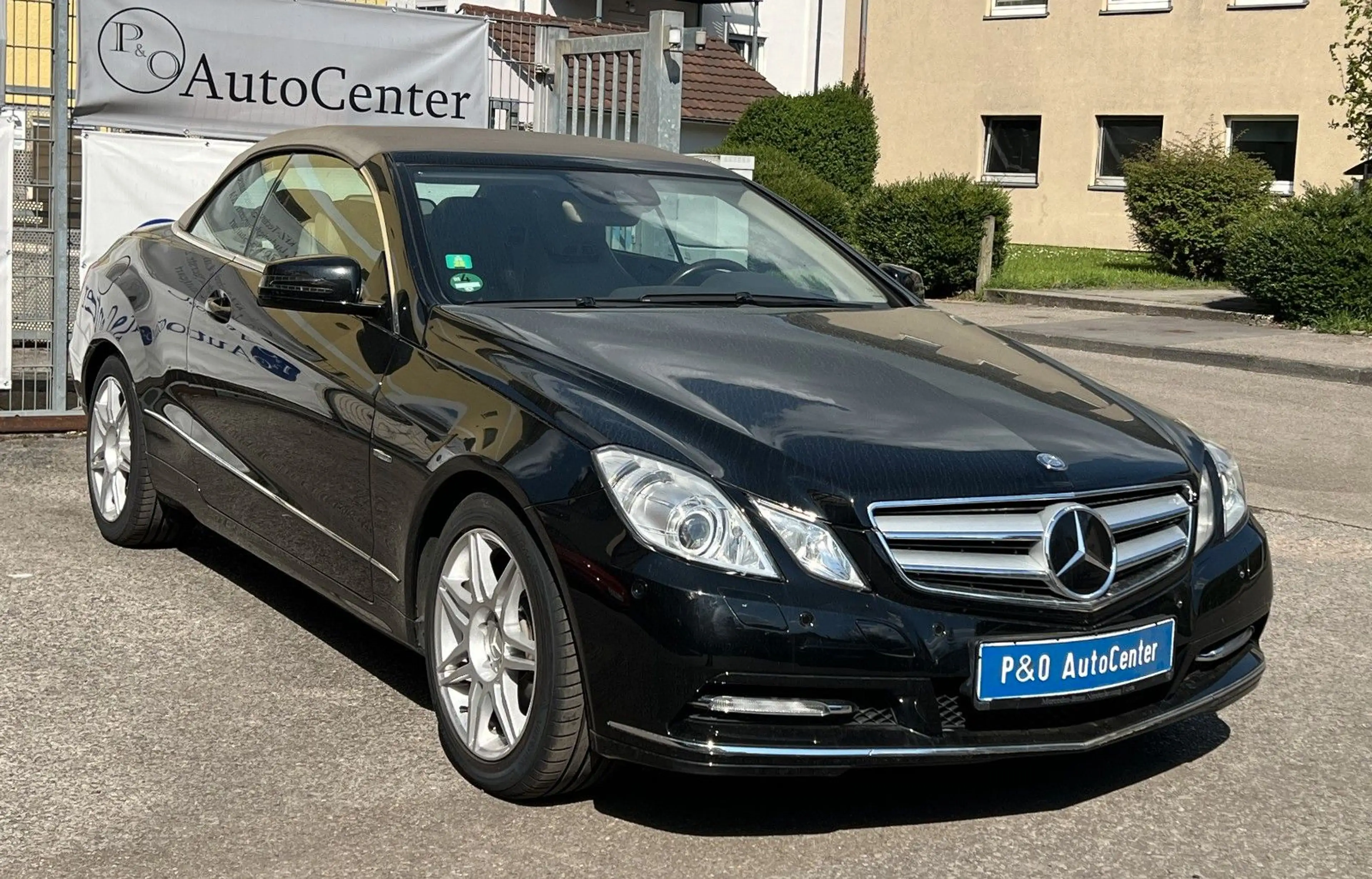 Mercedes-Benz E 250 CGI Cabrio BE Leder Navi Xenon — photo 3