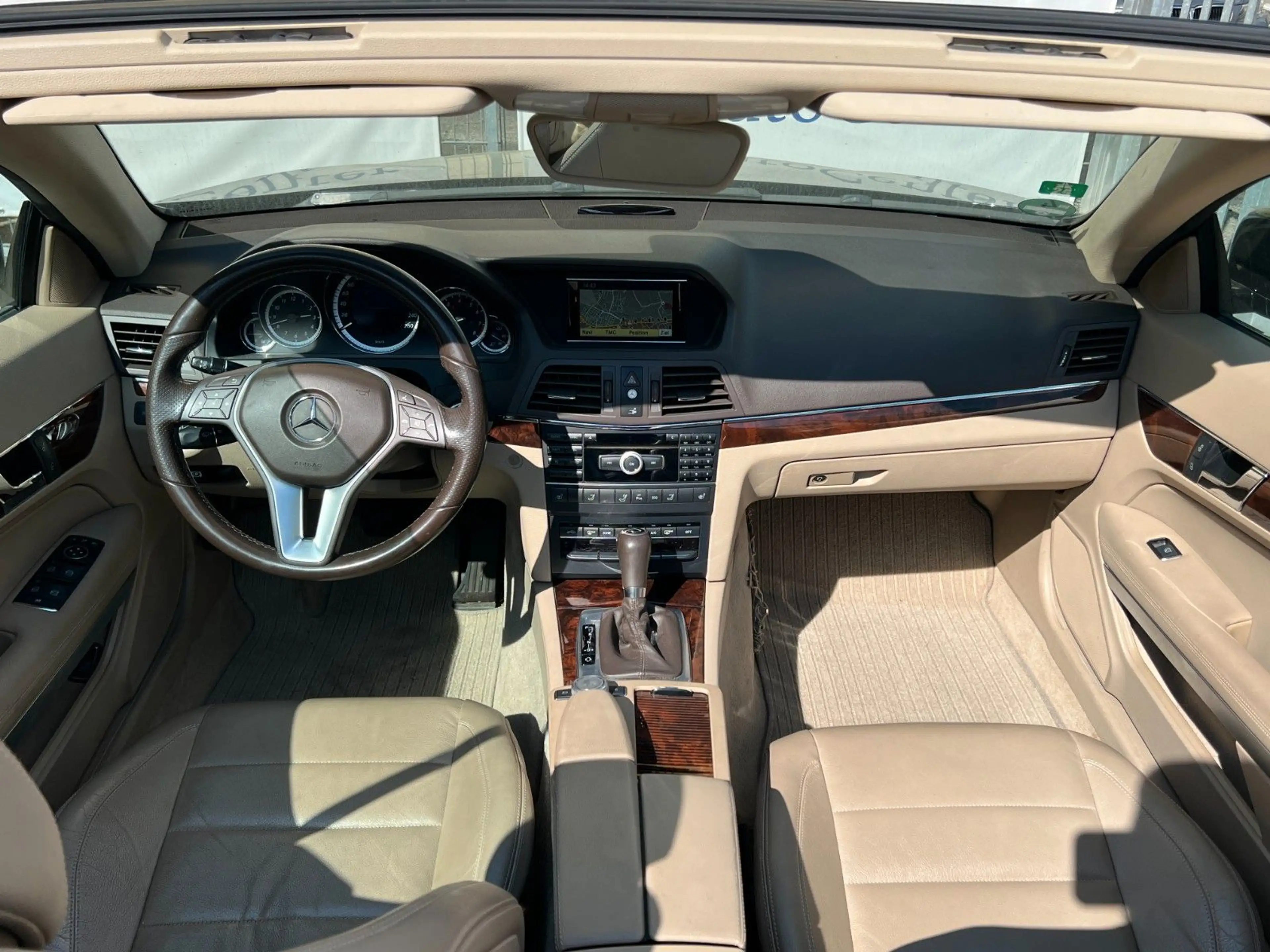 Mercedes-Benz E 250 CGI Cabrio BE Leder Navi Xenon — photo 8