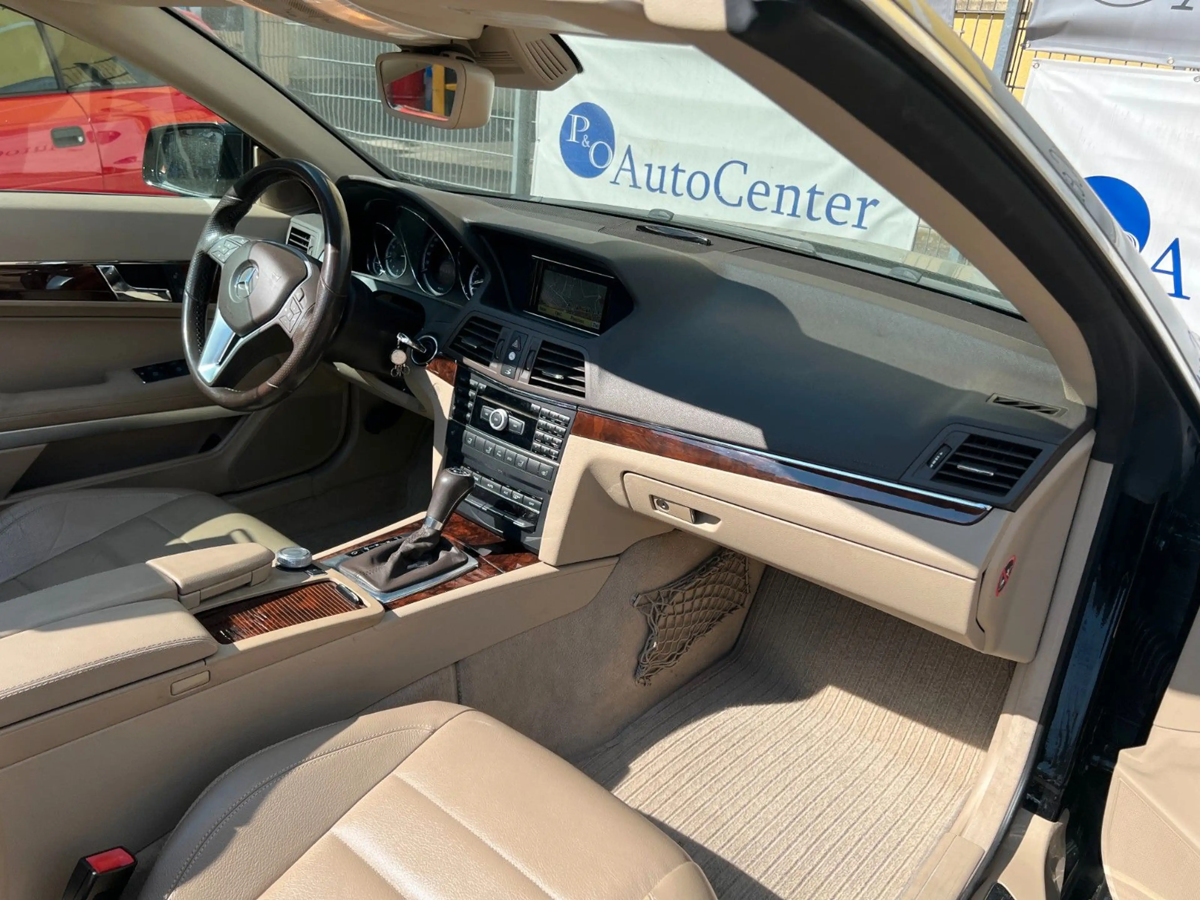 Mercedes-Benz E 250 CGI Cabrio BE Leder Navi Xenon — photo 9