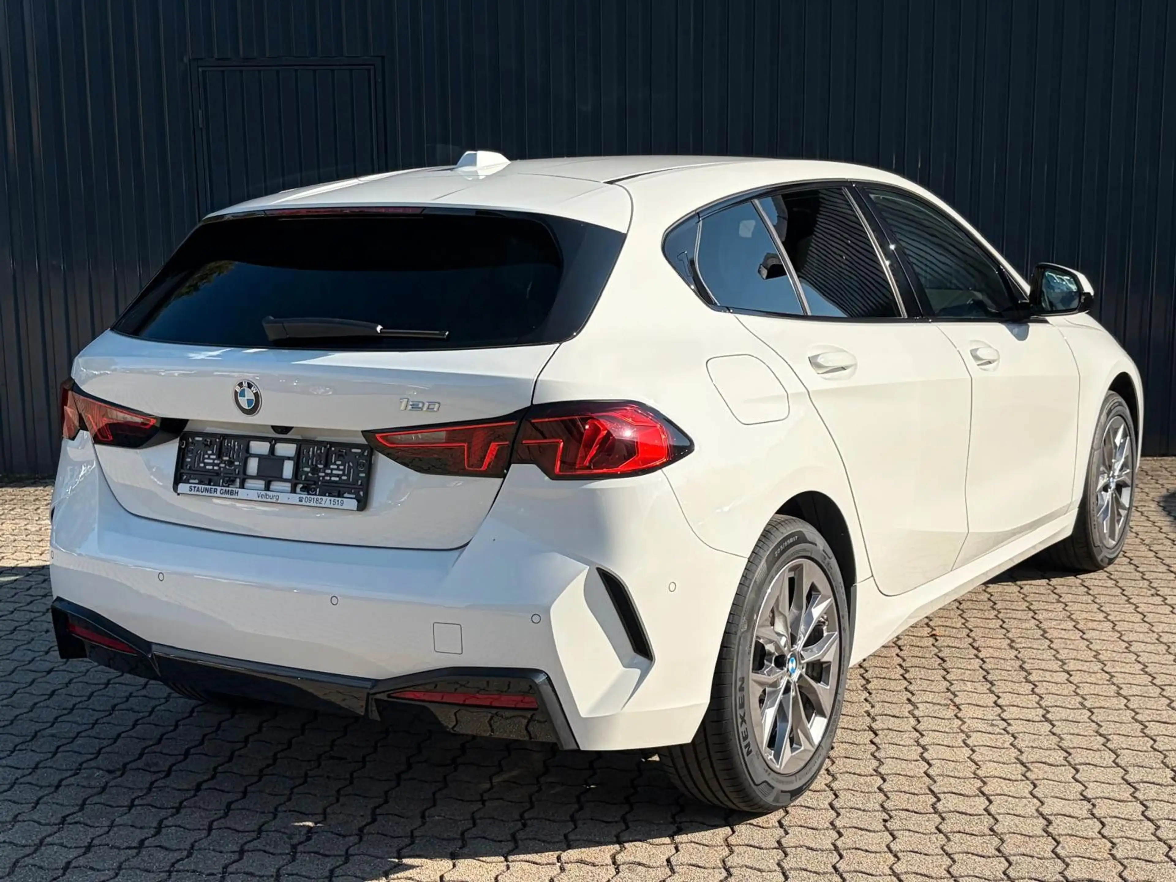 BMW 120 i Autom. 5-Türer/ getöntScheib/LED/Kamera — photo 7