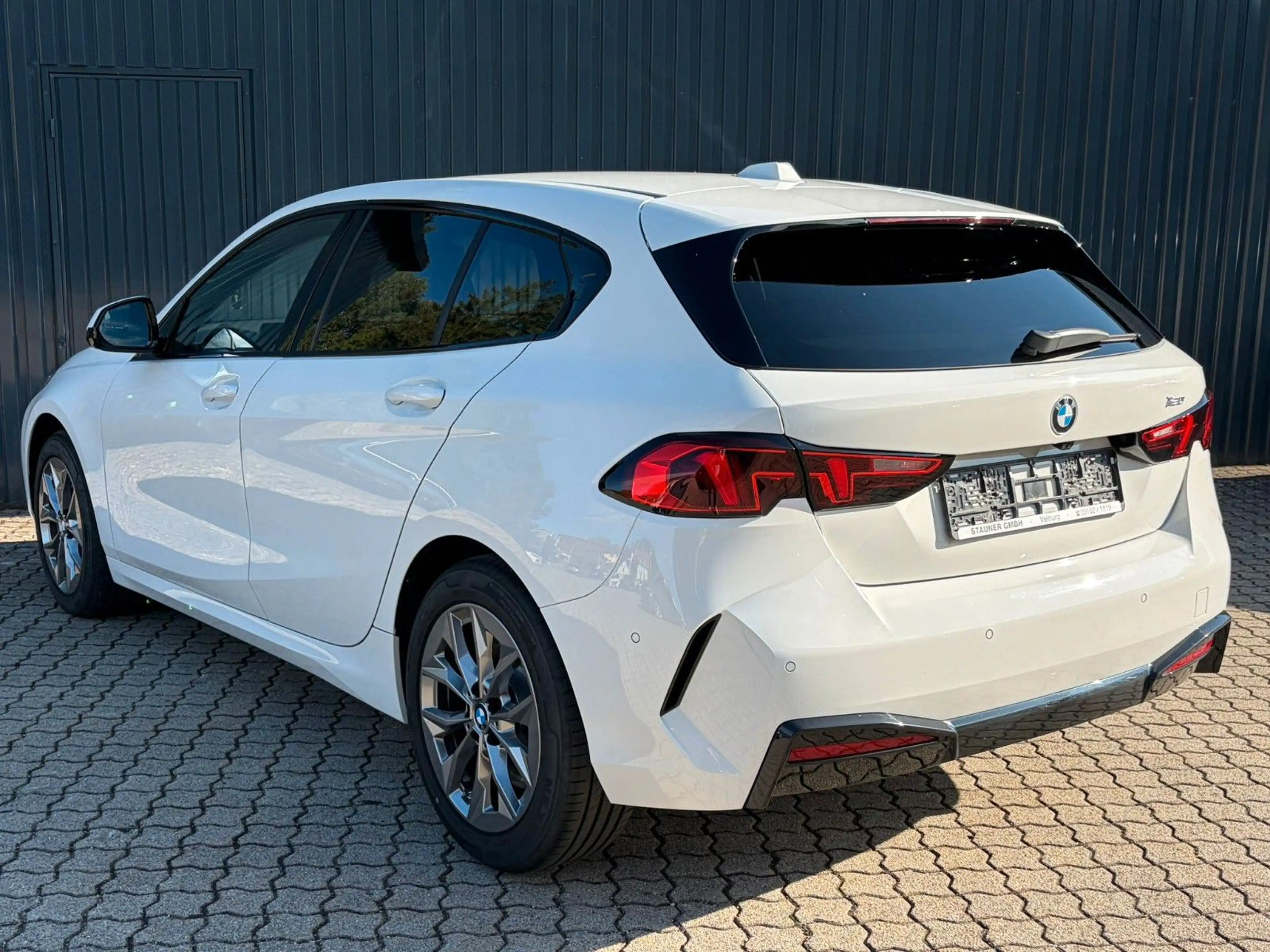 BMW 120 i Autom. 5-Türer/ getöntScheib/LED/Kamera — photo 8