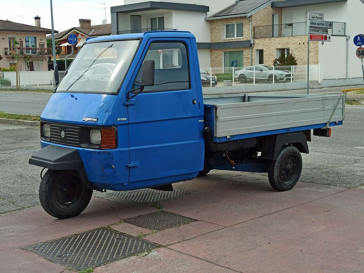 Piaggio Ape TM P703