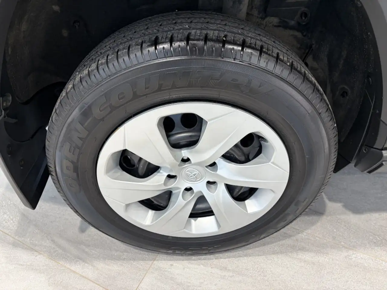 Toyota RAV 4 снимка Toyota RAV 4
