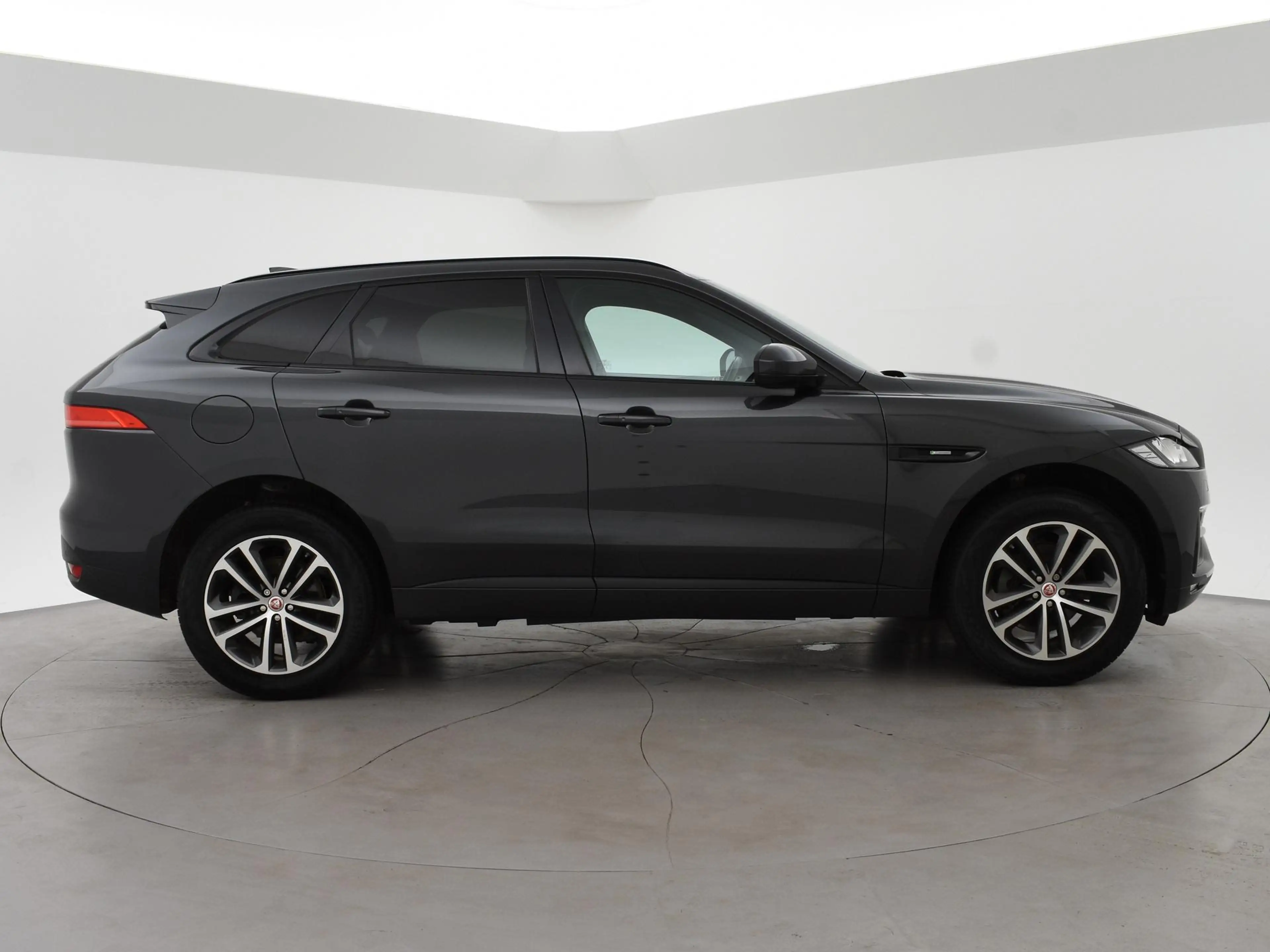 Jaguar F-Pace 2.0T 250 PK AWD R-SPORT + PANORAMA | ADAPTIVE CC | — photo 20