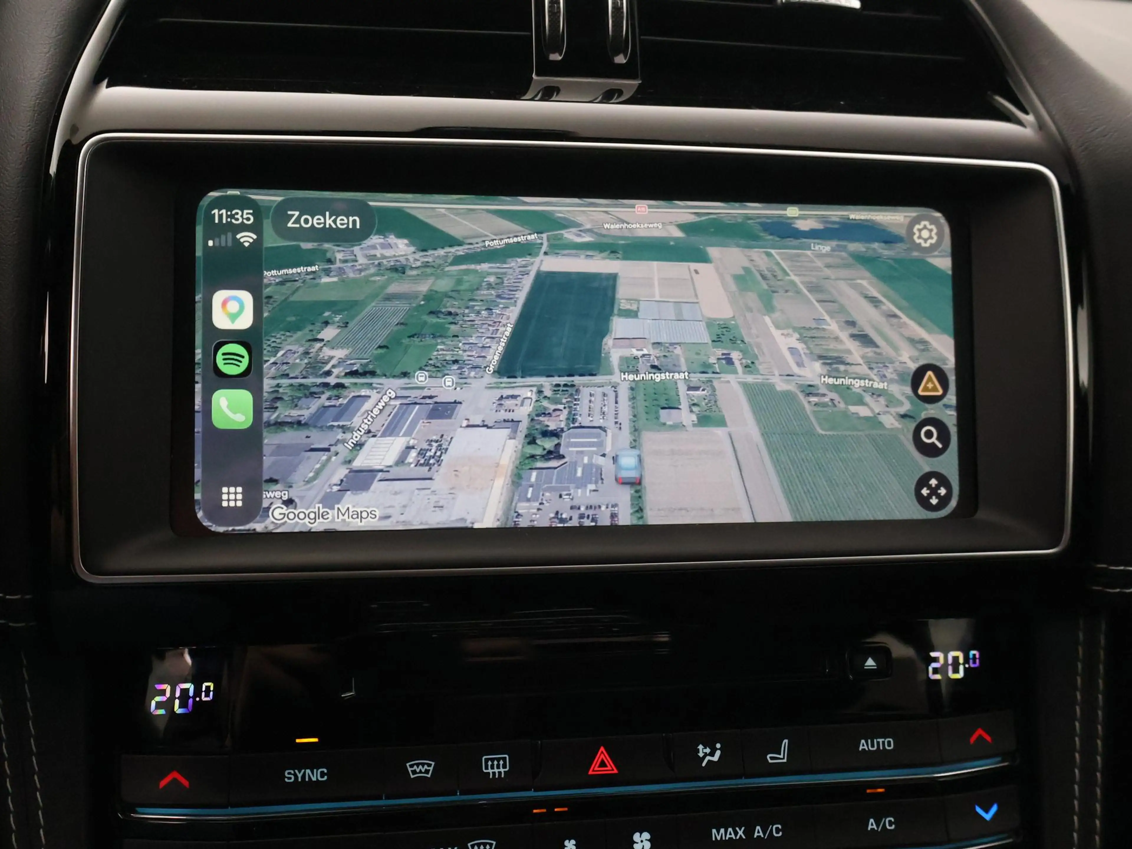 Jaguar F-Pace 2.0T 250 PK AWD R-SPORT + PANORAMA | ADAPTIVE CC | — photo 9