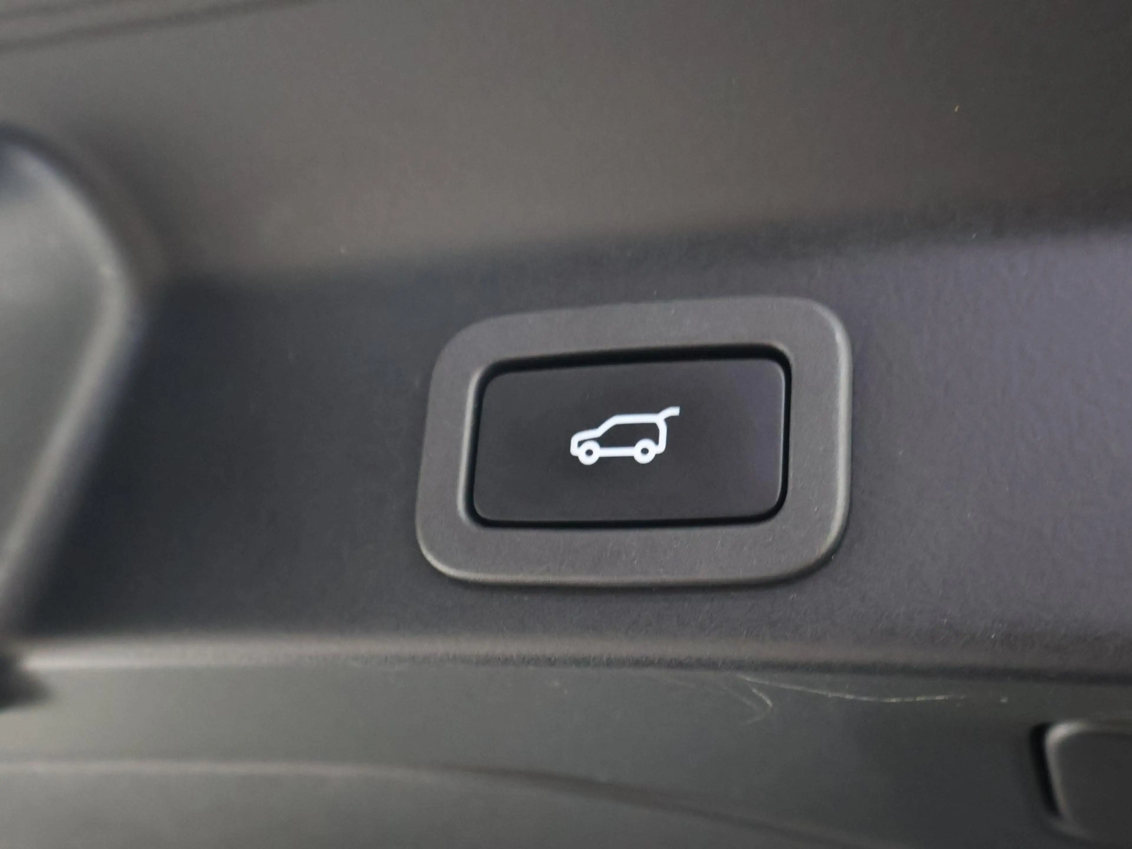 Jaguar F-Pace 2.0T 250 PK AWD R-SPORT + PANORAMA | ADAPTIVE CC | — photo 28