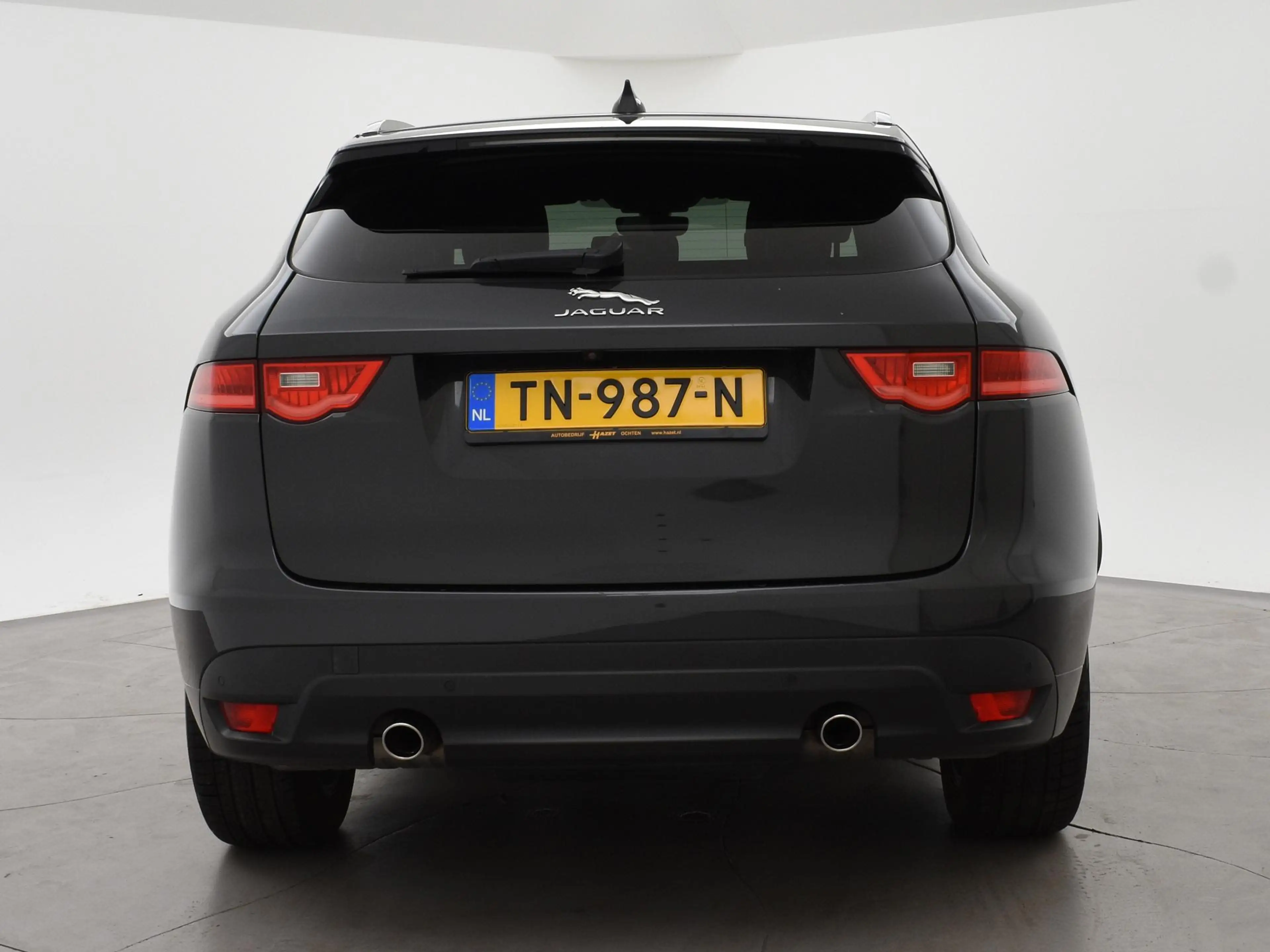 Jaguar F-Pace 2.0T 250 PK AWD R-SPORT + PANORAMA | ADAPTIVE CC | — photo 8