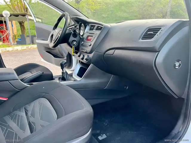 Kia Ceed view 9
