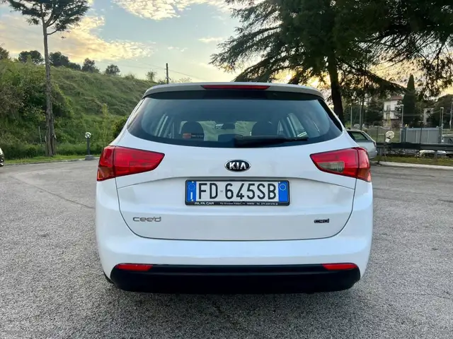 Kia Ceed view 13