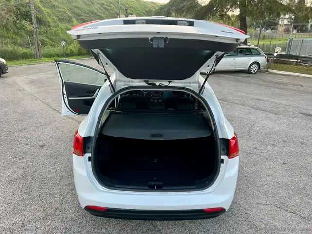 Kia Ceed view 15