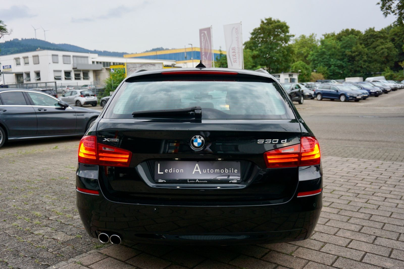 BMW 530 5 Touring 530 d xDrive Sport line — photo 4