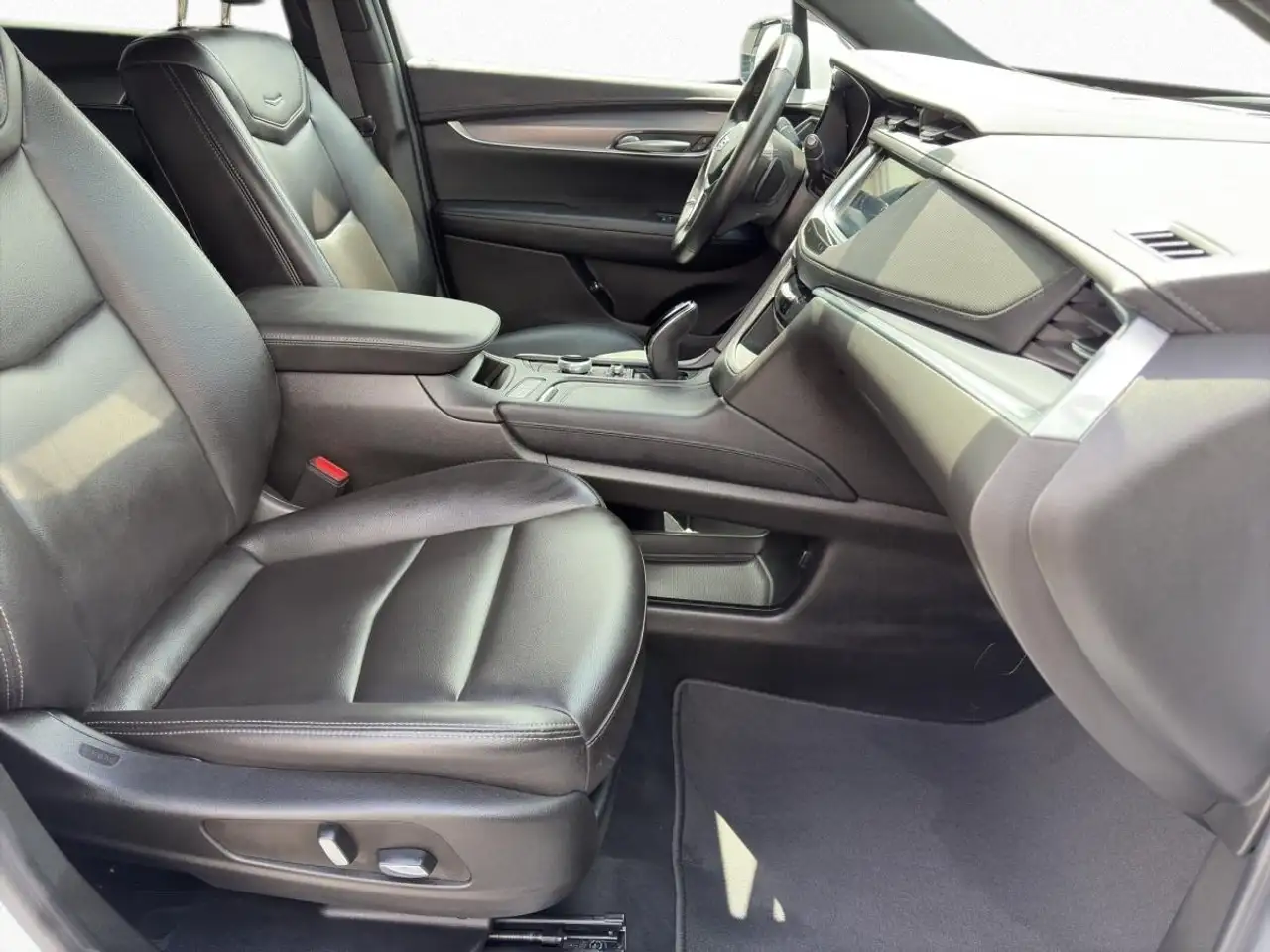 Cadillac XT5 photo Cadillac XT5