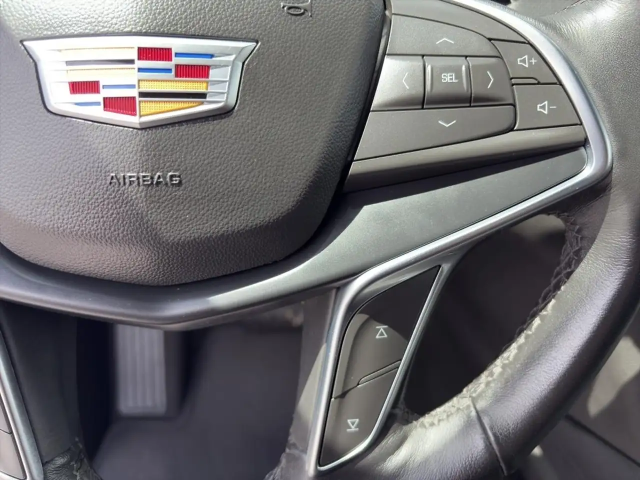 Cadillac XT5 photo Cadillac XT5