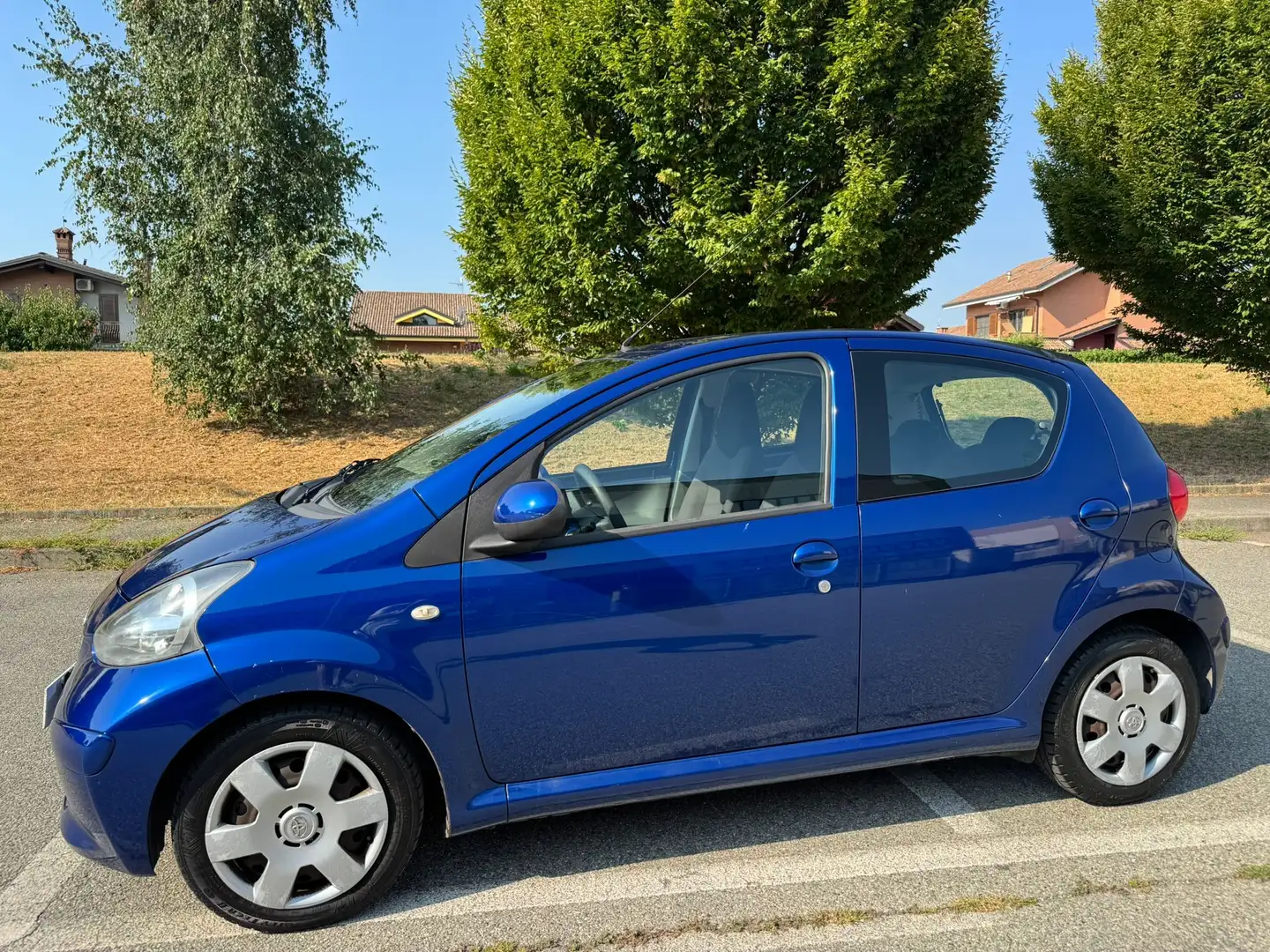Toyota Aygo Aygo 5p 1.0 Sol m-mt Kék - 1