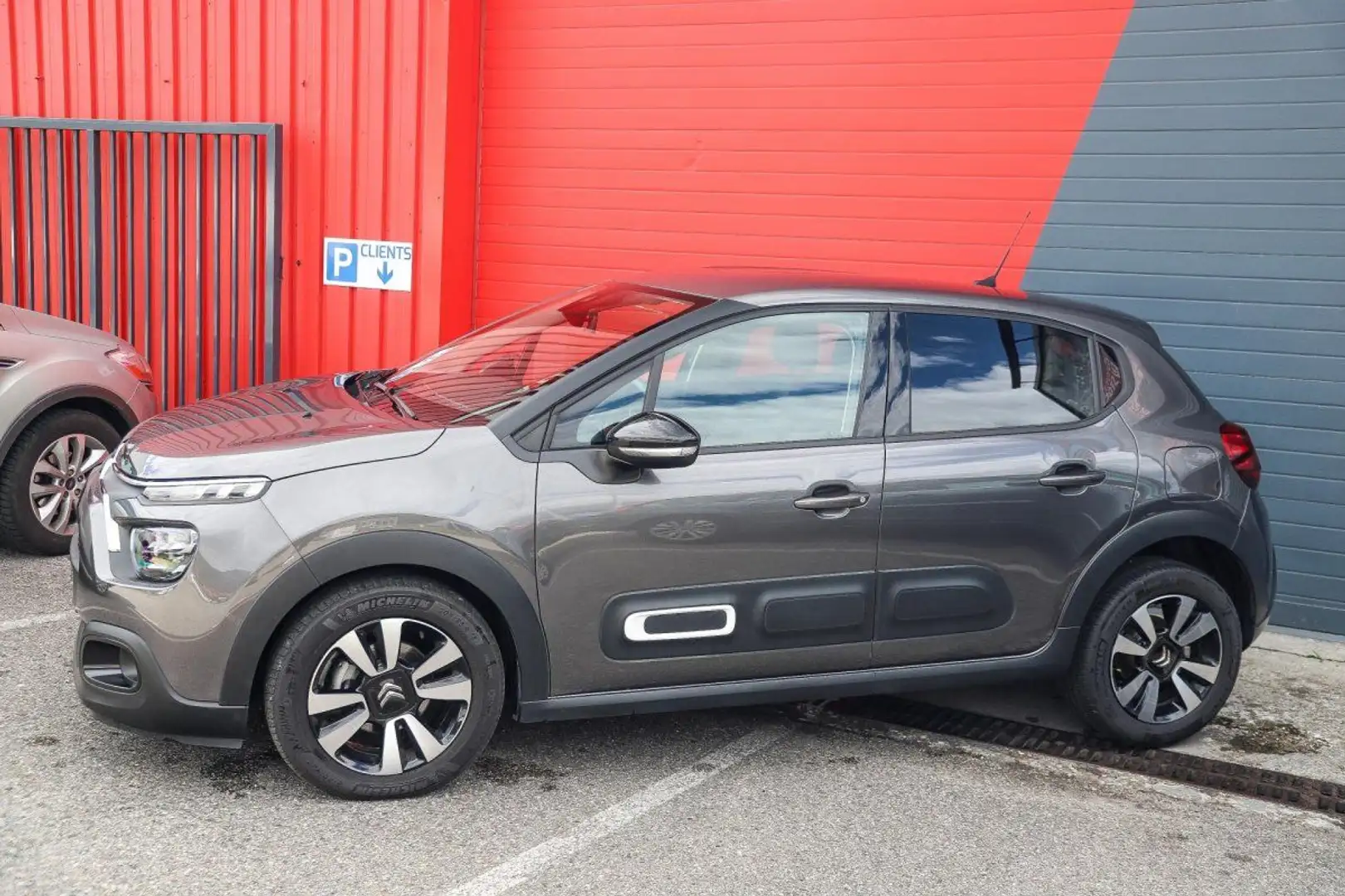 Citroen C3 1.2 PureTech 110 CV Gris - 2