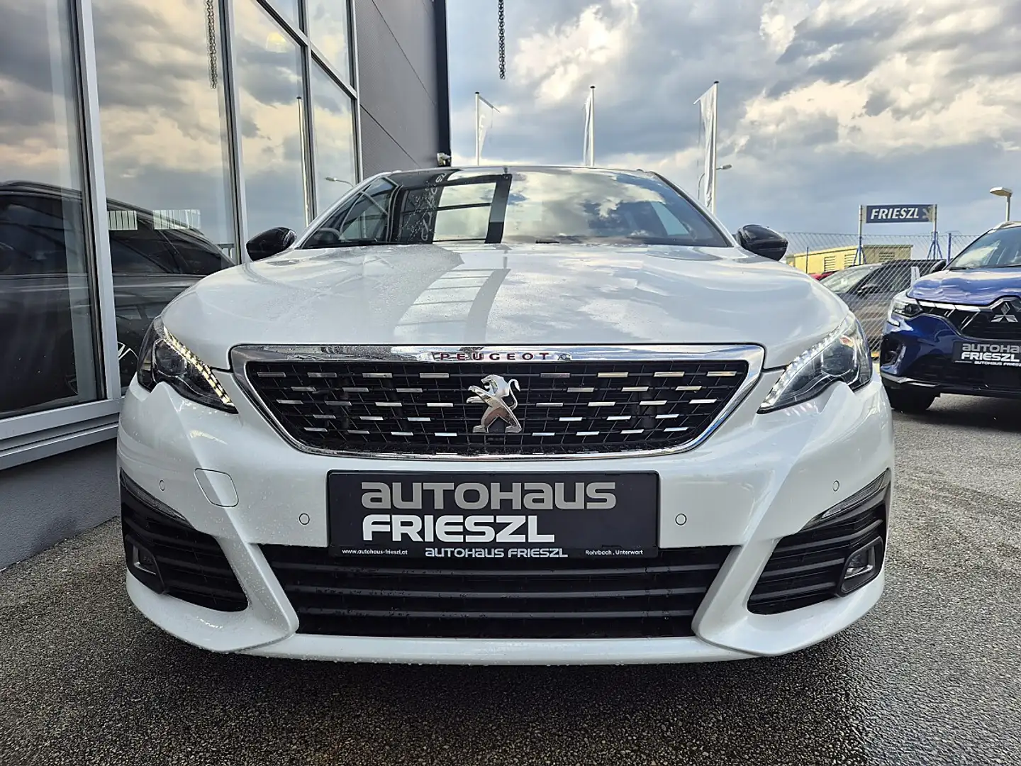 Peugeot 308 SW 1,5 BlueHDI 130 GT Line S&S Weiß - 2