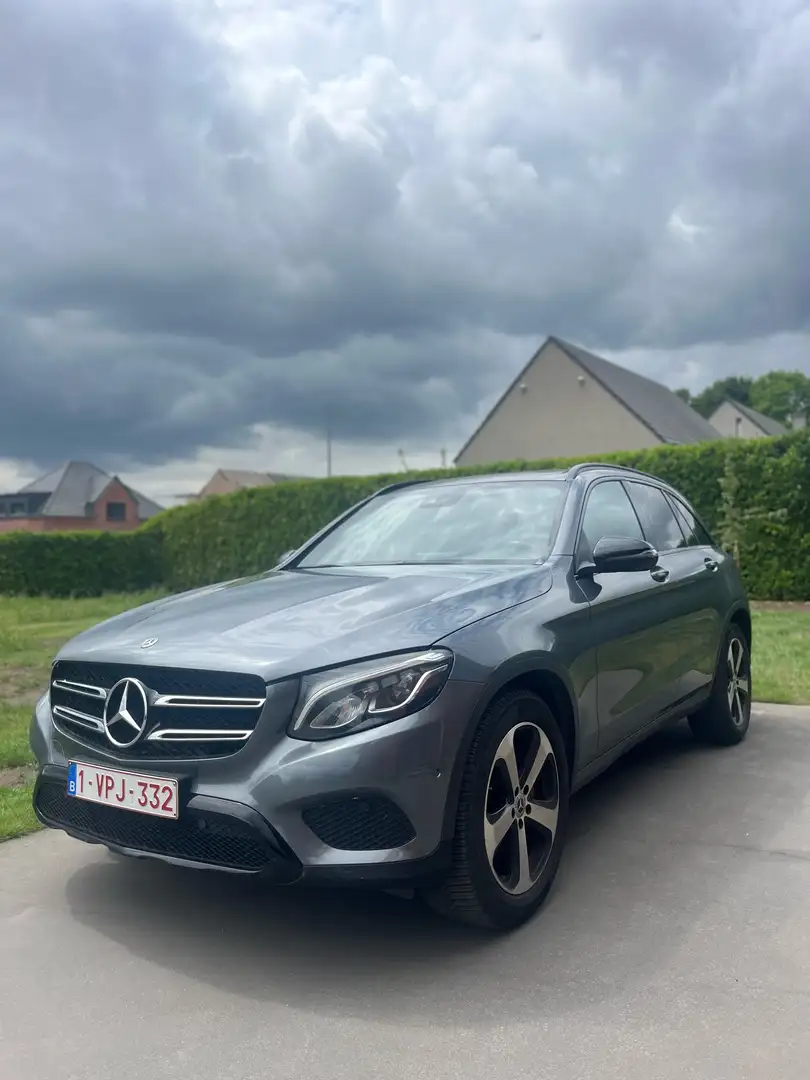 Mercedes-Benz GLC 250 4Matic Gris - 1