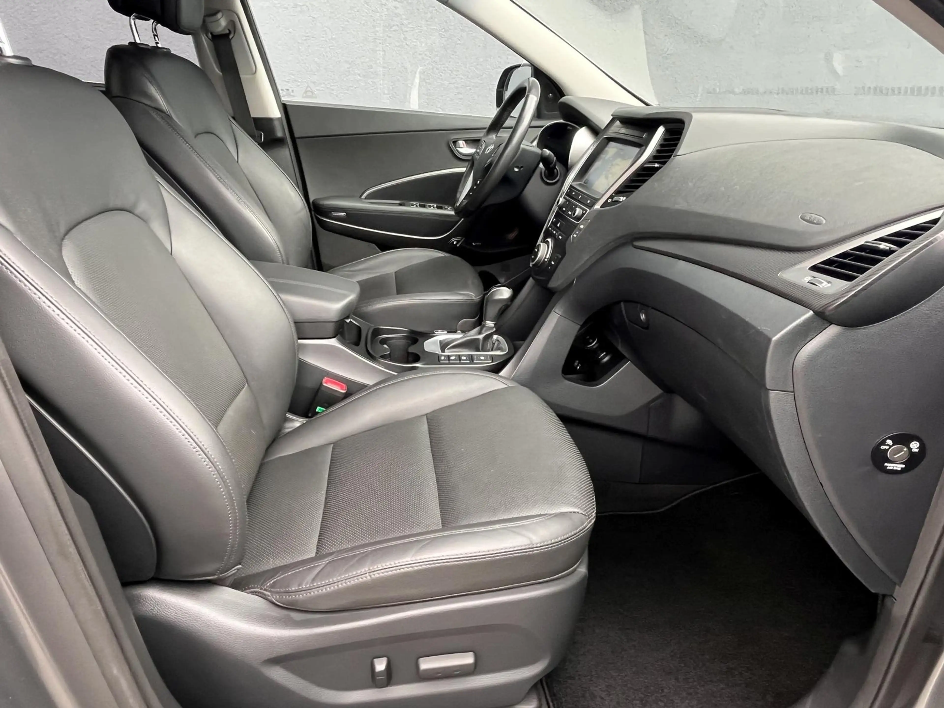 Hyundai SANTA FE blue Premium 4WD Metallic — photo 15