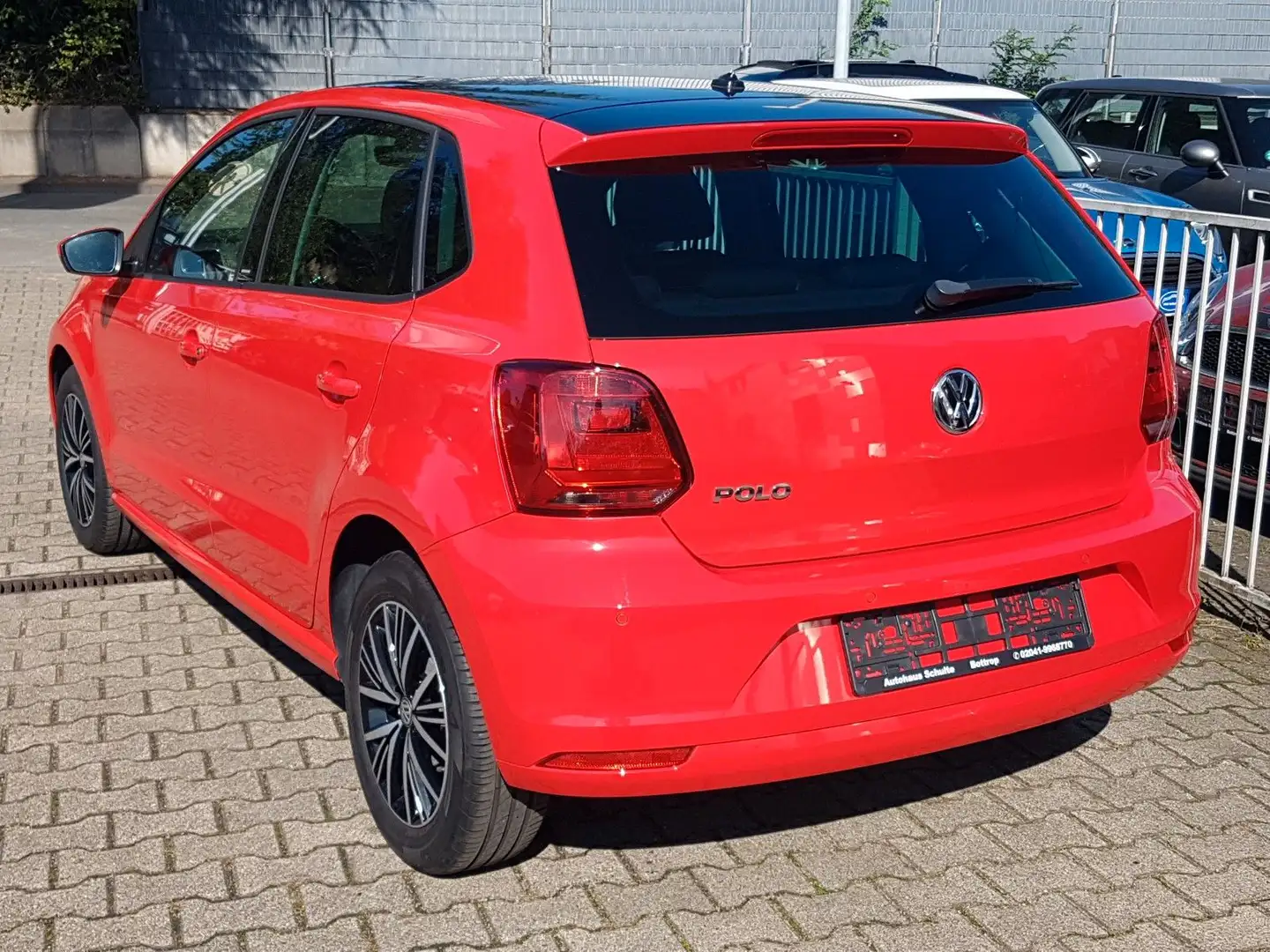 Volkswagen Polo 1.0 ALLSTAR 5-türer Klima Sitzhzg Parkpilot Rot - 2