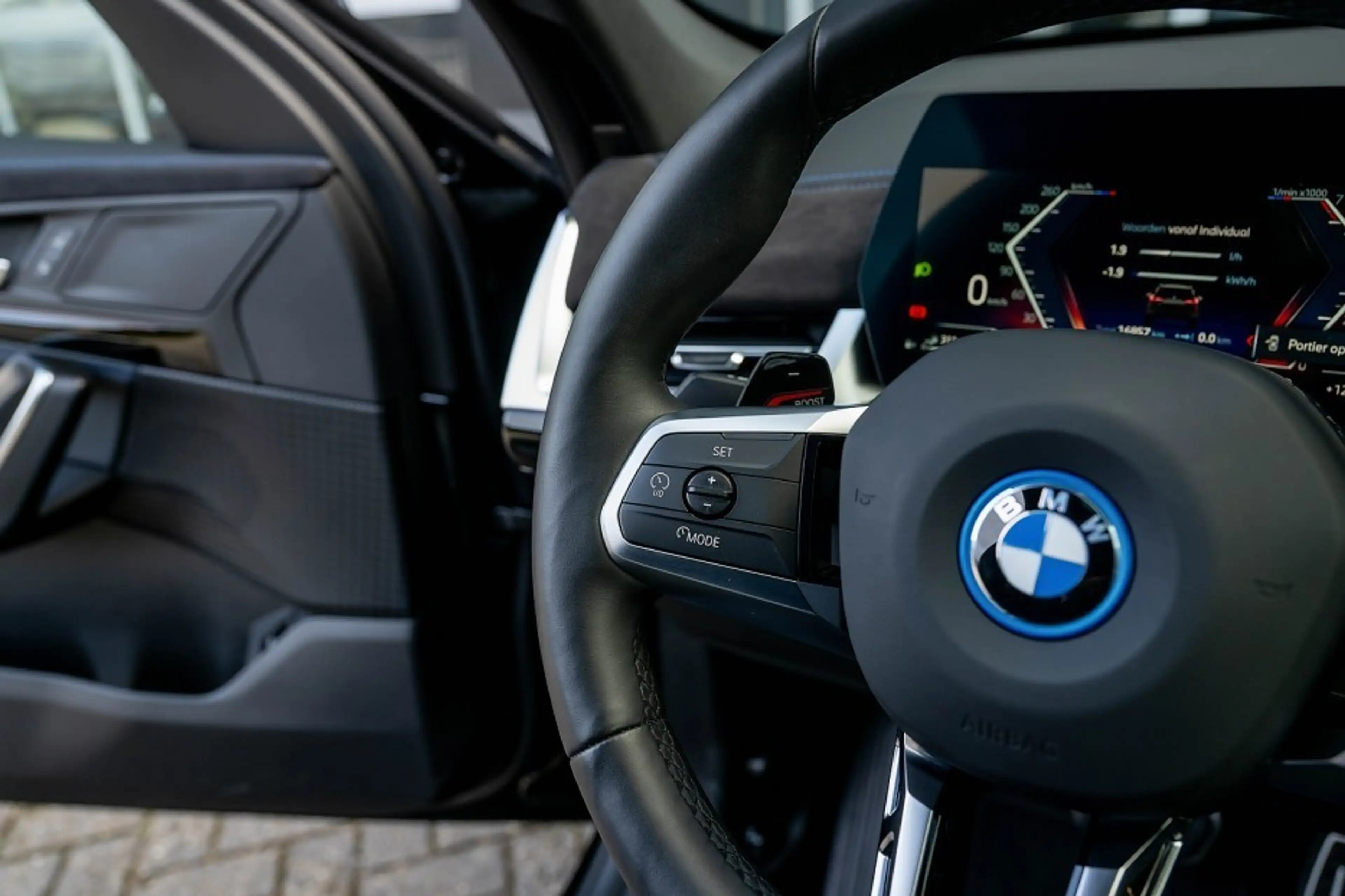 BMW X1 30e xDrive M Sport | Driving Ass. Plus | Panoramad — photo 15