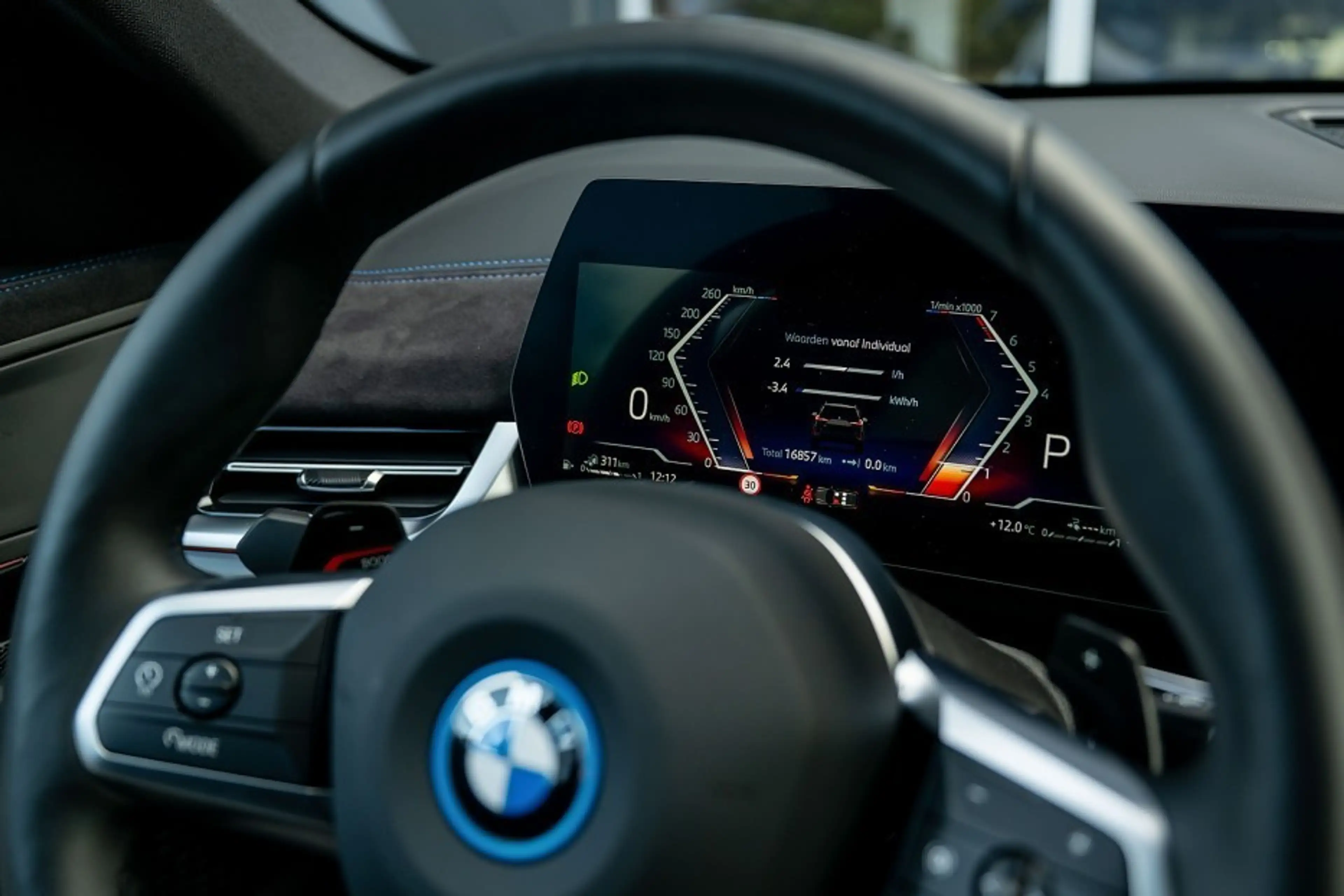 BMW X1 30e xDrive M Sport | Driving Ass. Plus | Panoramad — photo 9