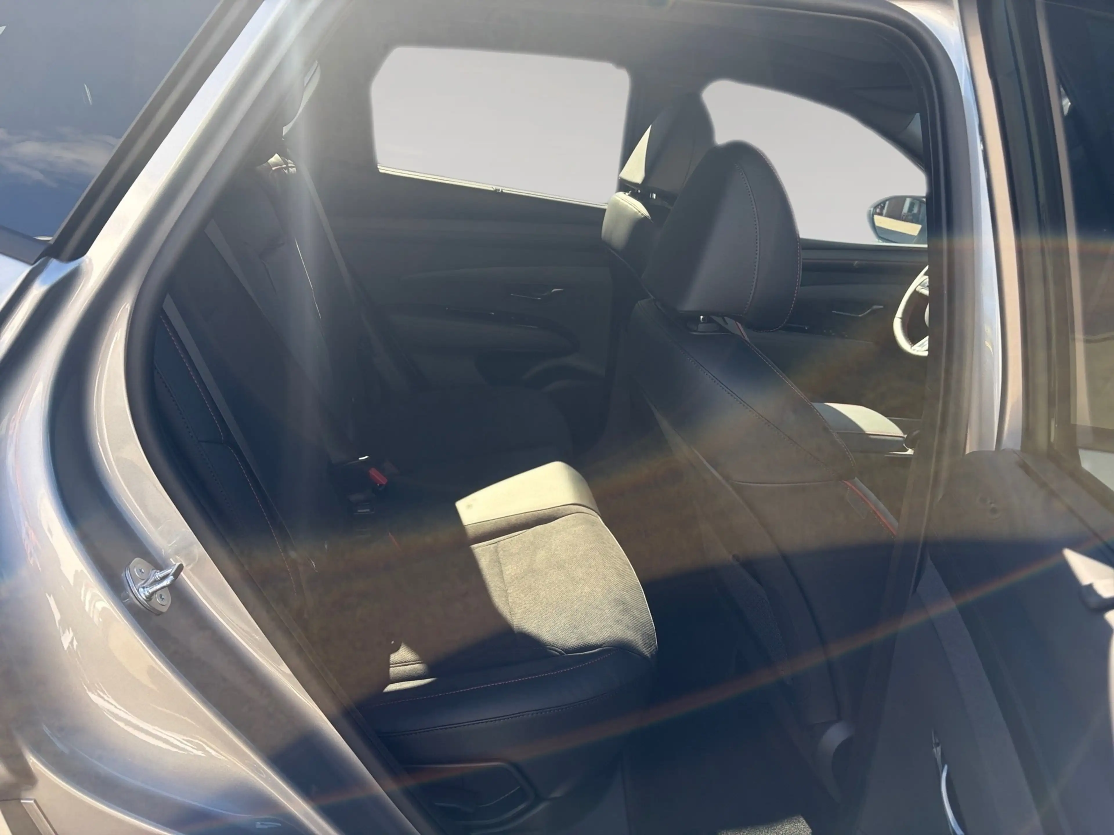 Hyundai TUCSON 1.6L T-GDI N-Line X 4xSHZ+AUT+Akustikglas — photo 13