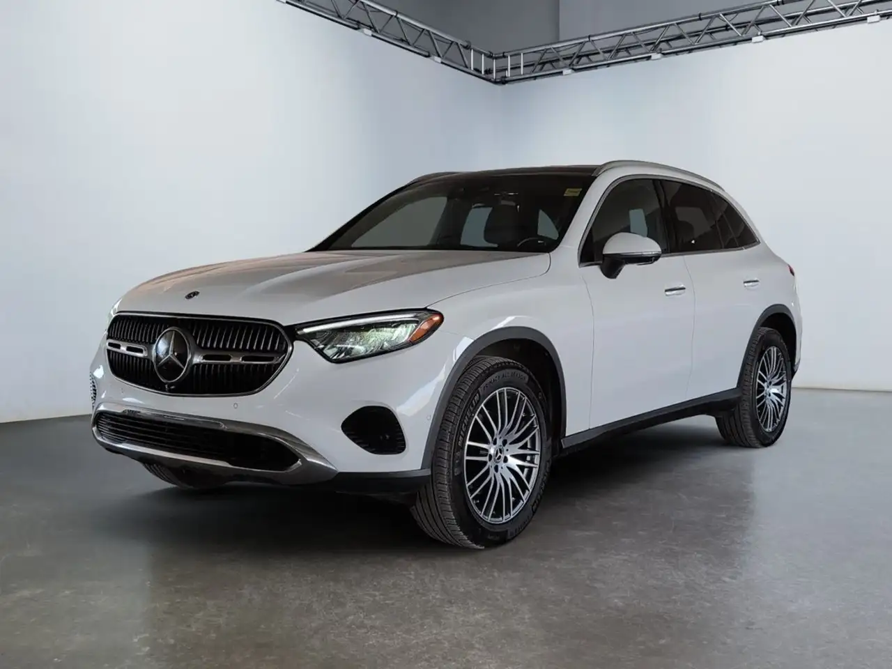 2025 Mercedes-Benz GLC