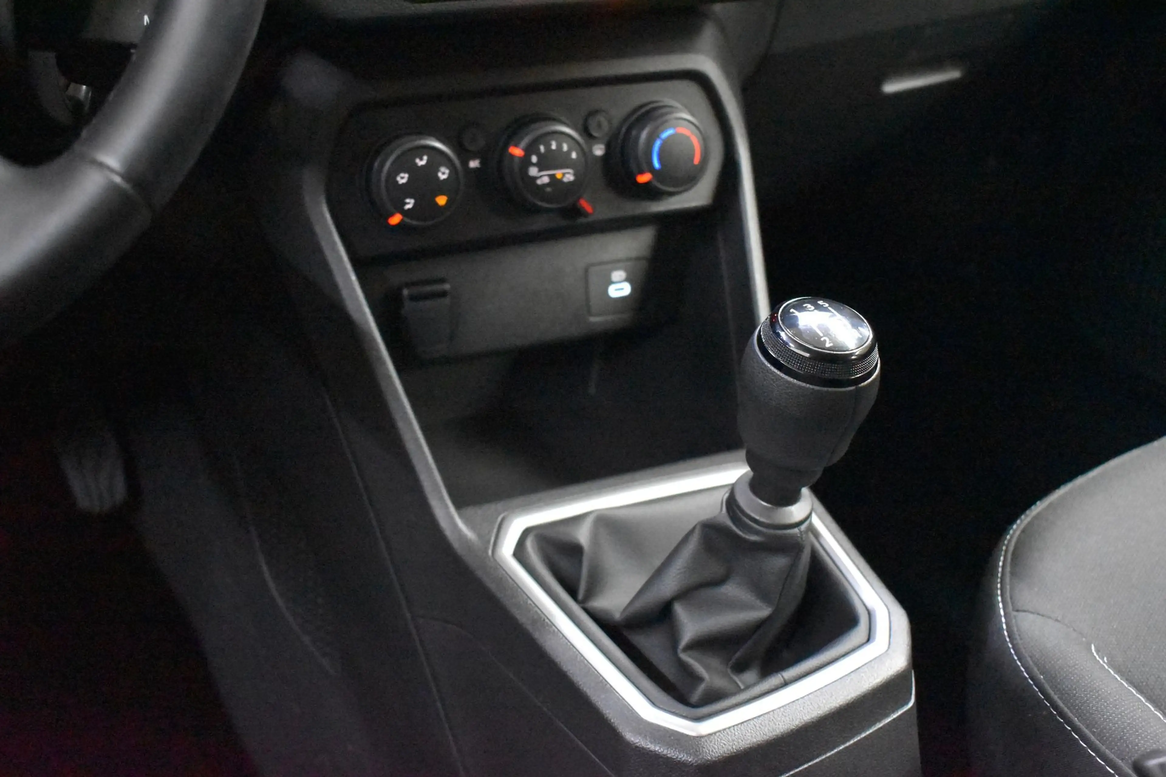 Dacia Sandero 1.0 TCe Expression / Valckenier Denderhoutem — photo 12