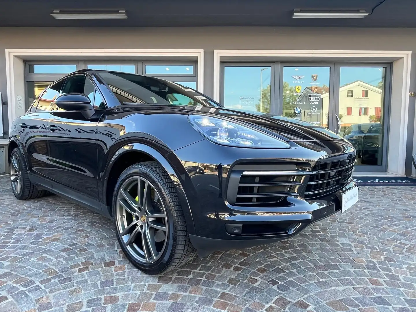 Porsche Cayenne Coupe 3.0 e-hybrid-ACC-Tetto-SPORT CHRONO-PRONTA! Fekete - 1