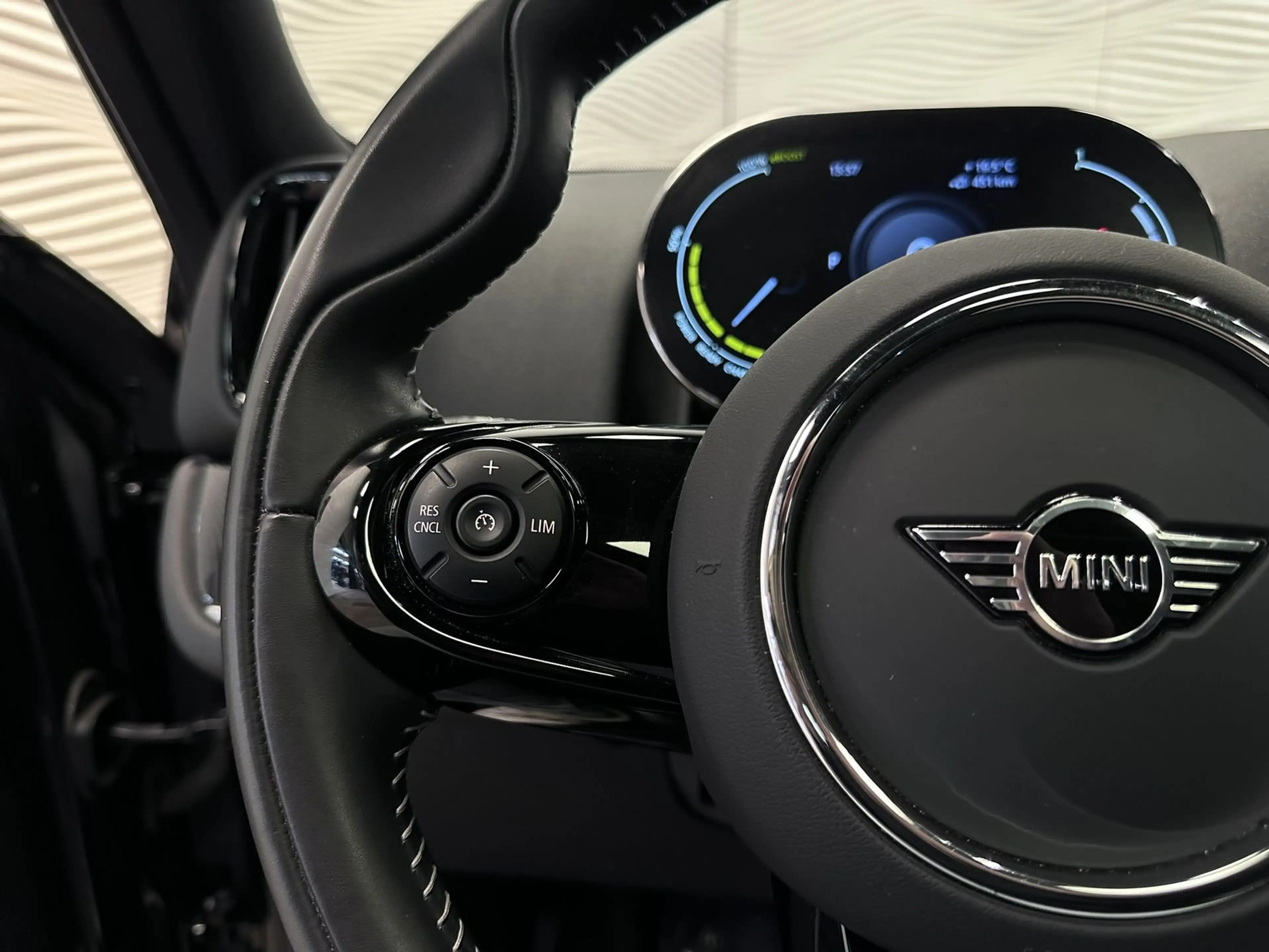 MINI Cooper SE Countryman *ALL4*PHEV*"MINI YOURS"*PANO DAK*CARPLAY* — photo 24