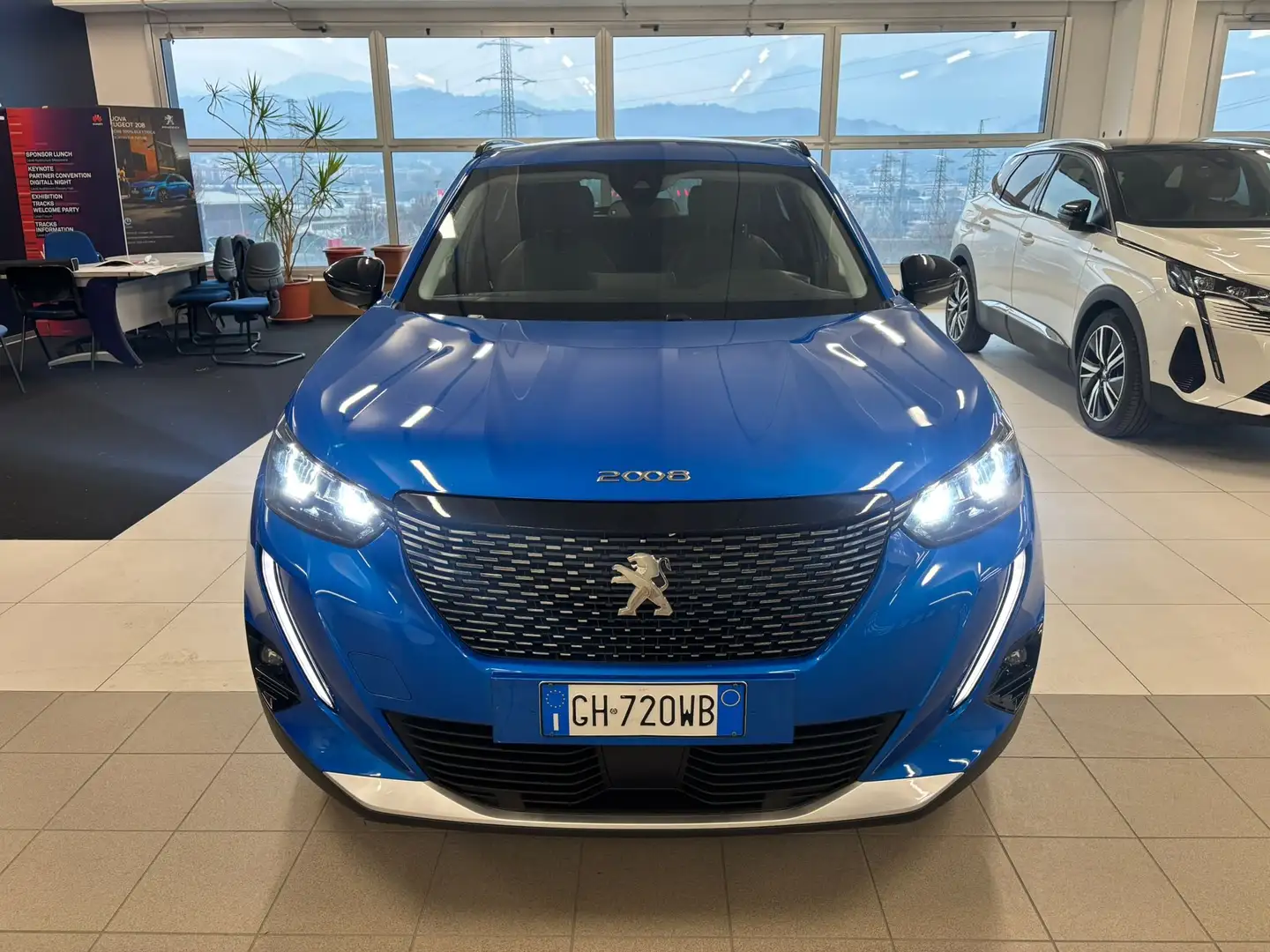 Peugeot 2008 2008 II 2020 1.2 puretech Allure Pack s Blau - 1