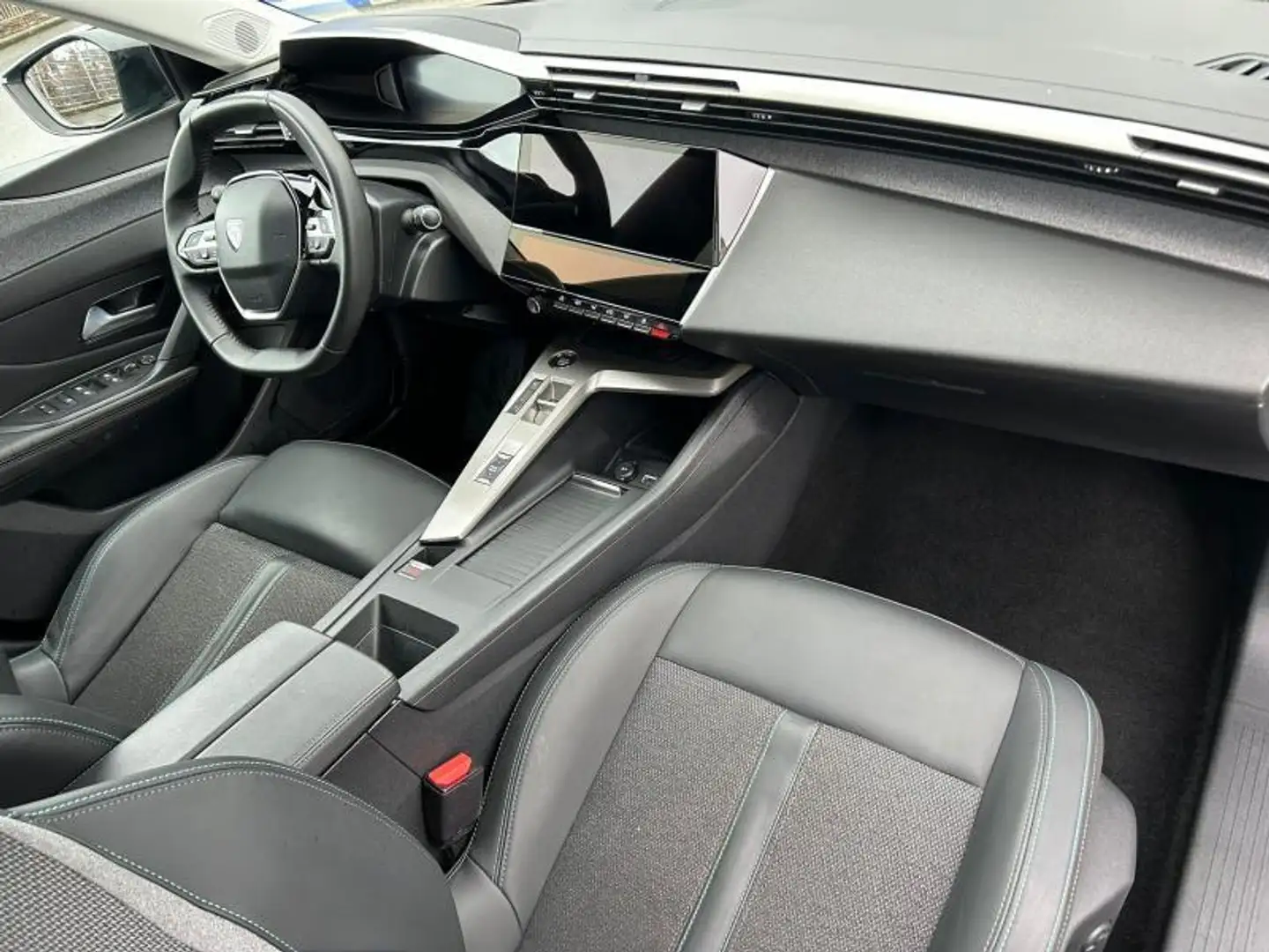 Peugeot 308 Allure / E-DSC6 / MHEV Grau - 2