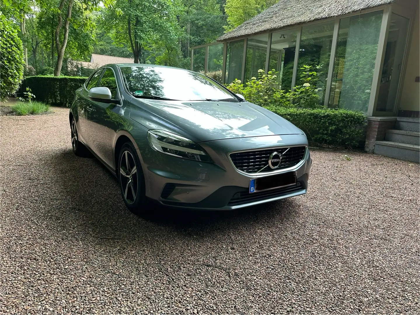 Volvo V40 T2 RDesign Grijs - 2