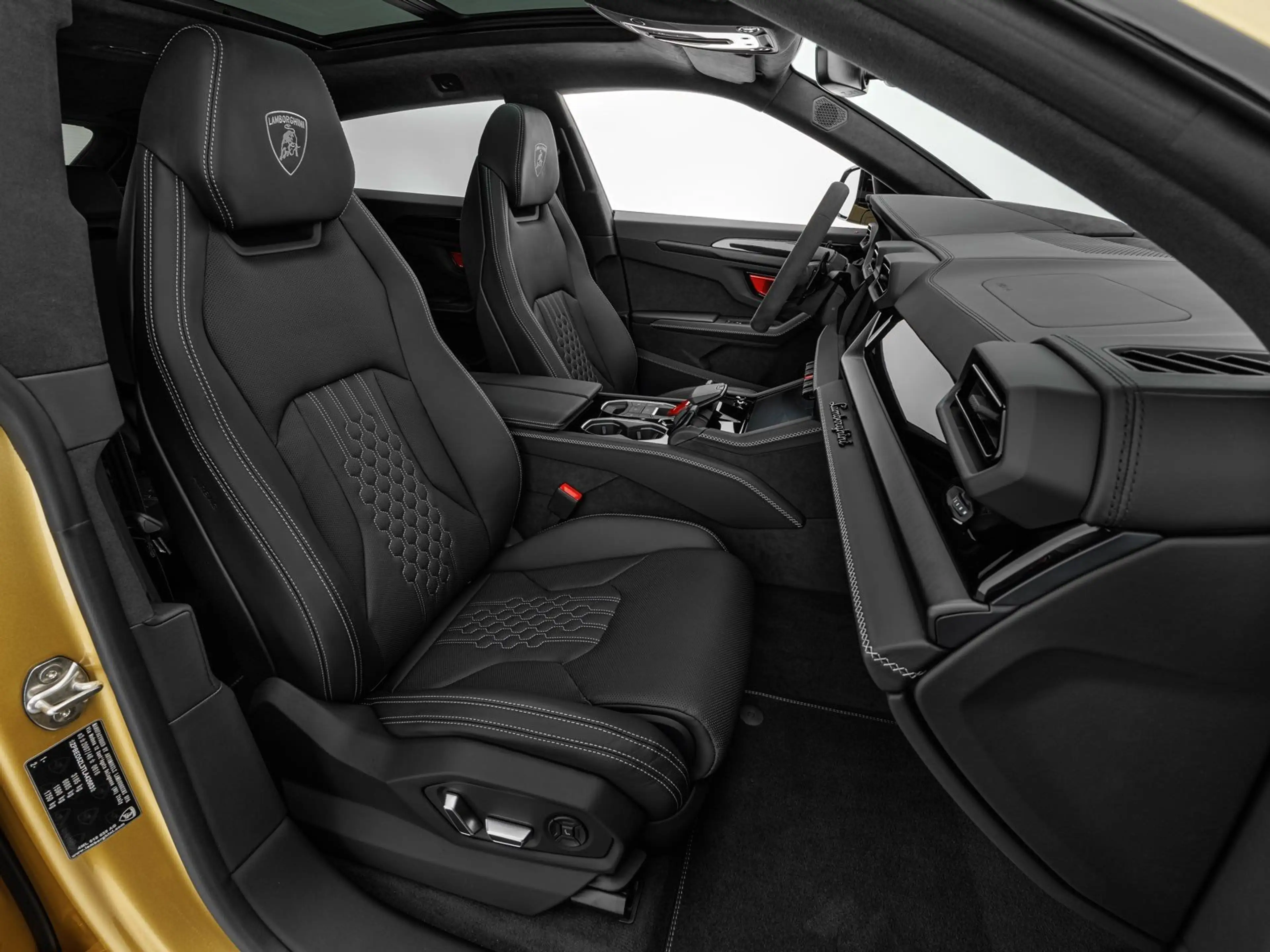 Lamborghini Urus SE — photo 10