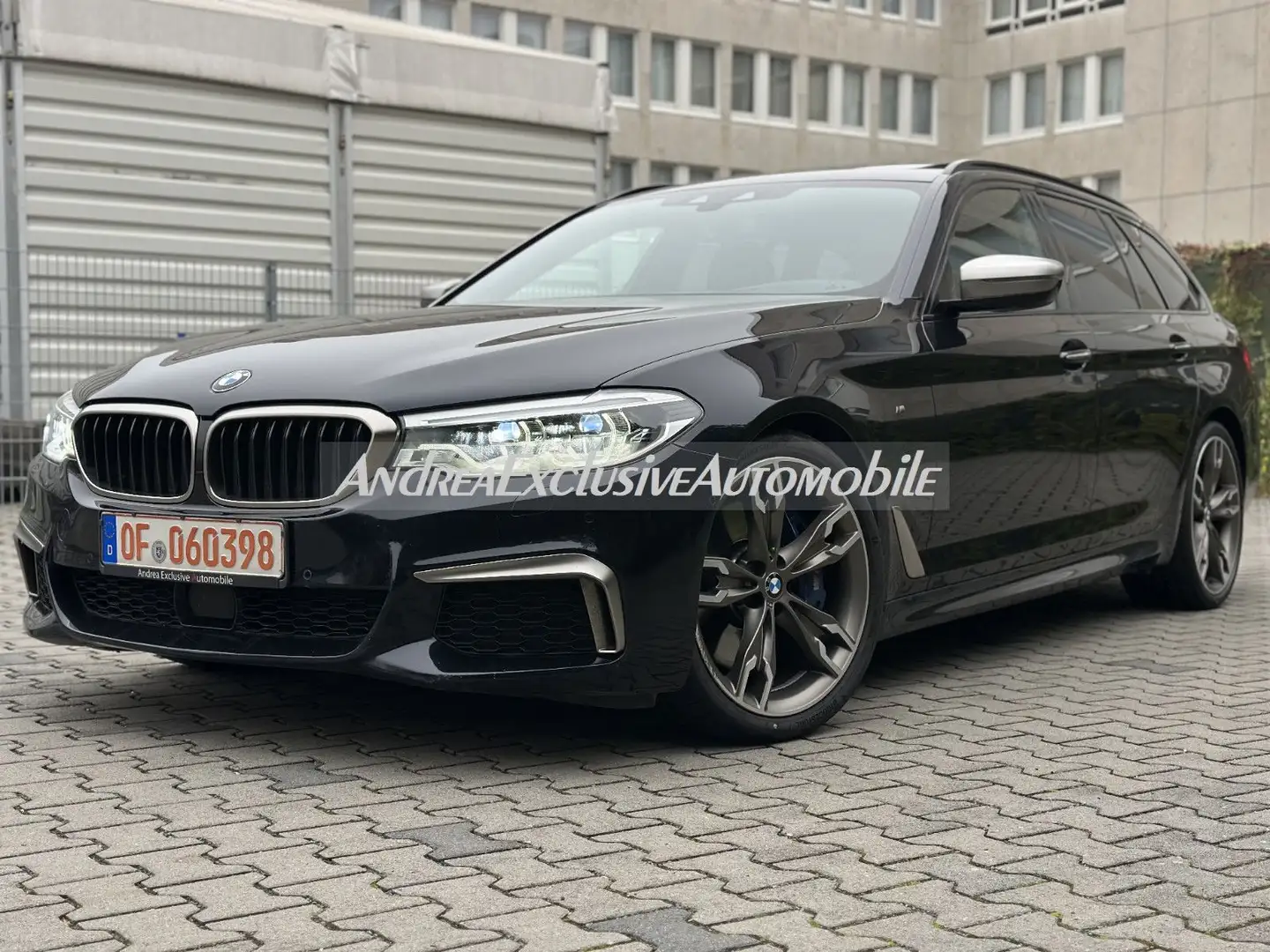 BMW 550 D xDrive Touring Panorama / AHK / Harman K Schwarz - 2