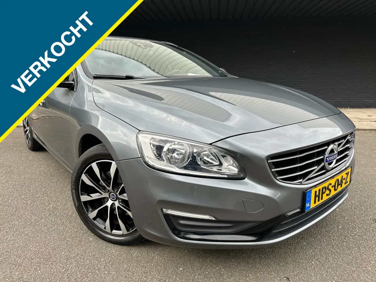 Volvo V60 2.0 T3 Summum // 66.000km // Dealeronderhouden // Gris - 1