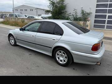 525d