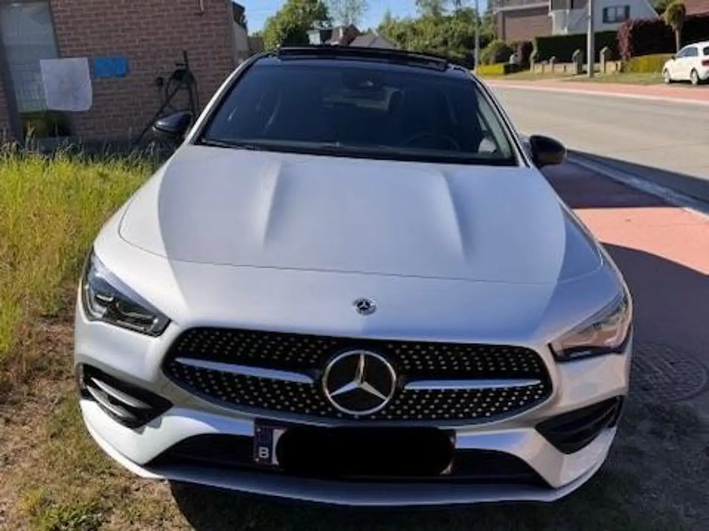 Mercedes-Benz CLA 250 CLA 250 e Shooting Brake 8G-DCT AMG Line Argent - 1