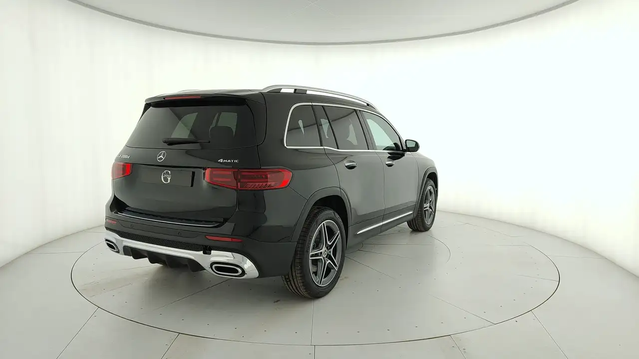 Mercedes-Benz GLB 2026