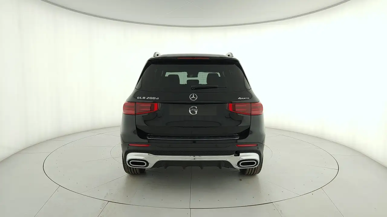 Mercedes-Benz GLB 2026