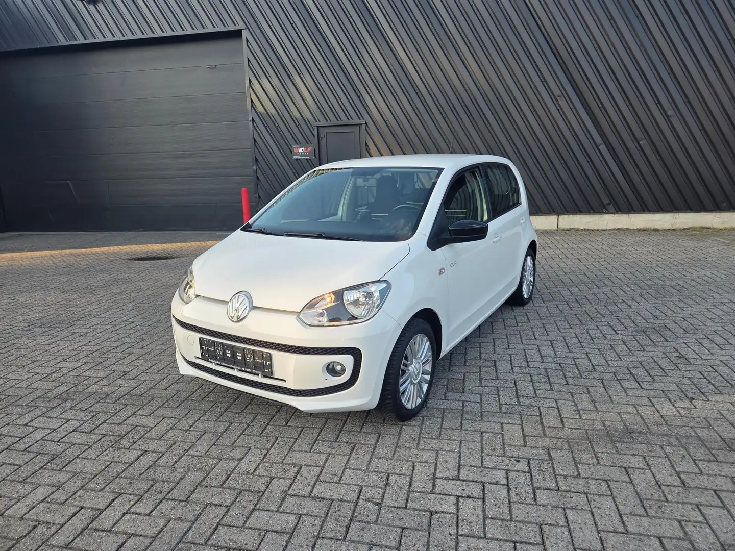 Volkswagen up! 1.0 groove up! BlueMotion Cup Up Blanc - 1