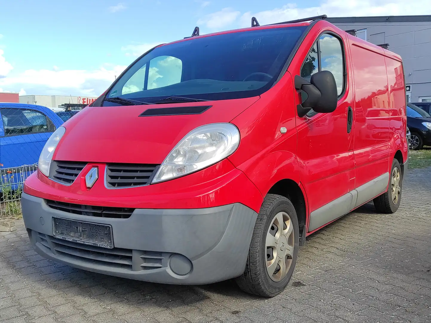 Renault Trafic 2.0 dCi 90 L1H1 *TÜV 02-26* AHK 1-HAND EURO-5 Rot - 2