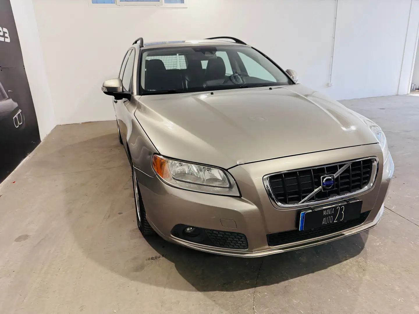Volvo V70 V70 III 2009 2.4d Summum*AUTOMATICA* Gris - 2