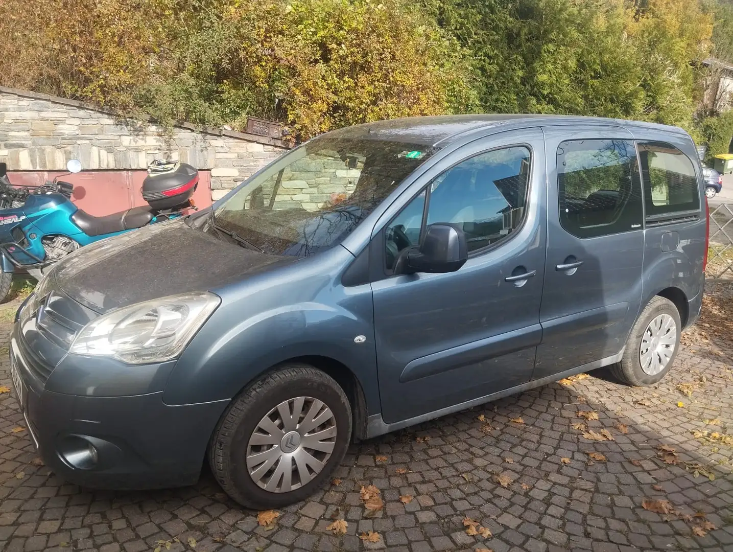 Citroen Berlingo Berlingo 1,6 HDi 90 emotion FAP emotion Blau - 1