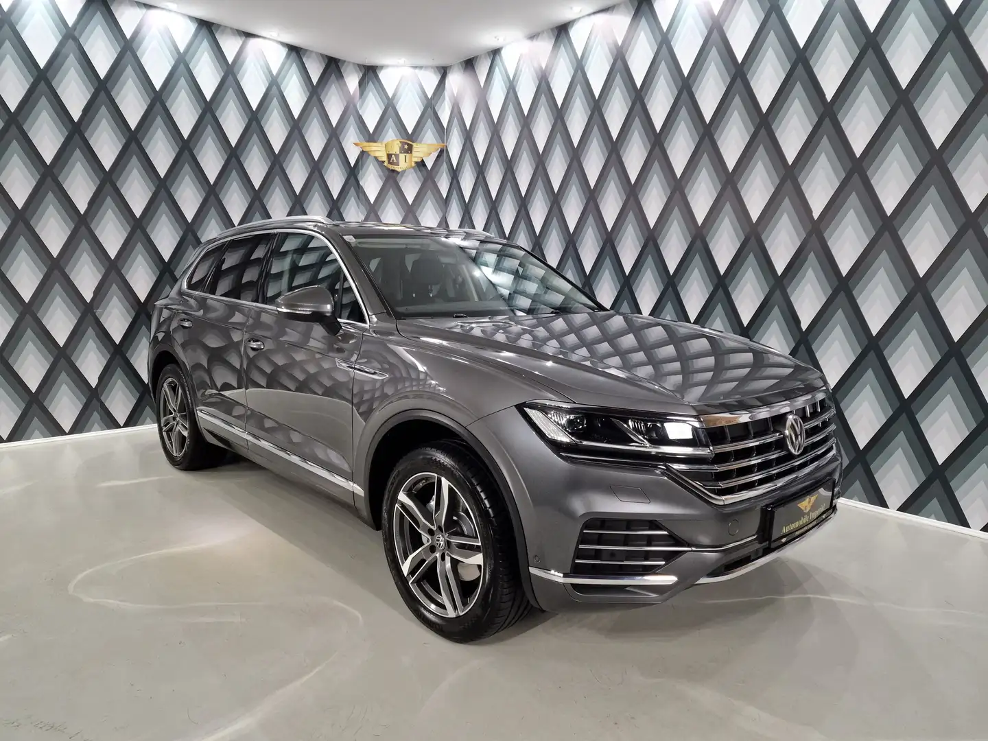 Volkswagen Touareg V6 TDI 4Motion Elegance // AHK // LEDER-VIENNA // Grau - 1