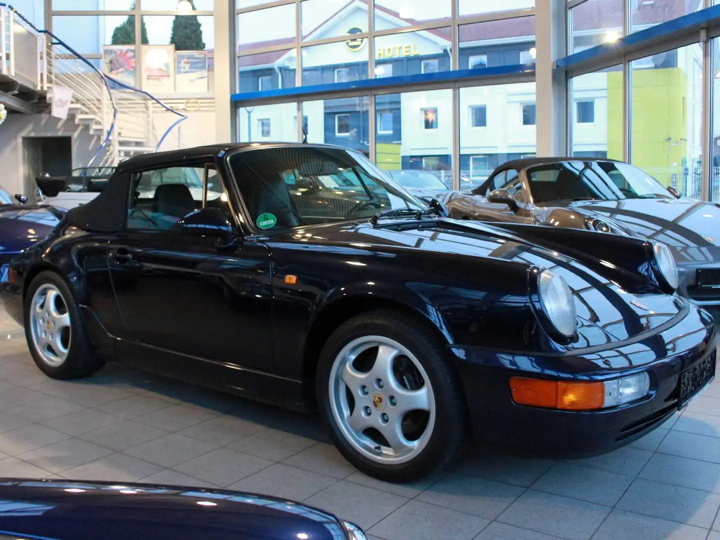 Porsche 964 911 Carrera 4 Cabriolet Blau - 2