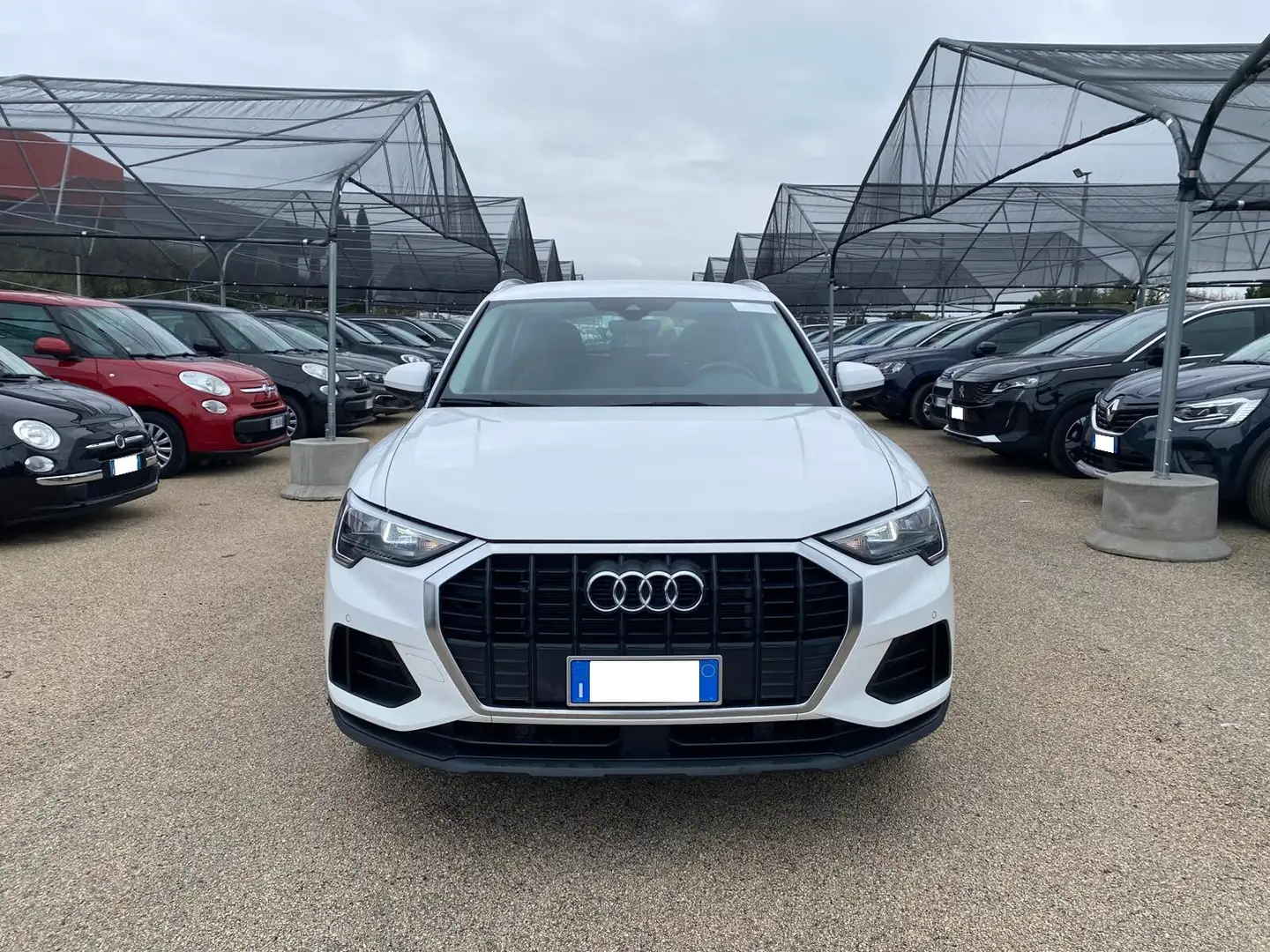 Audi Q3 Q3 45 TFSI e S tronic Business Weiß - 2