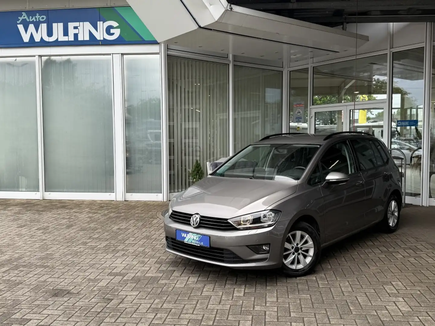 Volkswagen Golf Sportsvan 1.6 TDI PDC Klima Tempomat Grey - 1