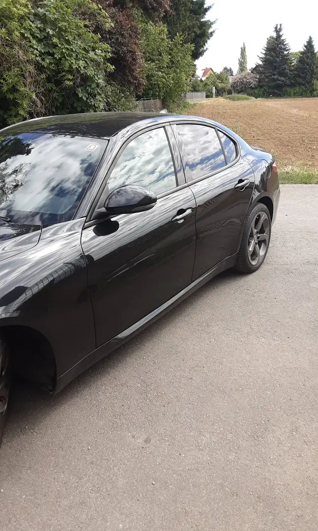 Alfa Romeo Giulia Giulia Super 2,2 150 AT RWD Super Schwarz - 2
