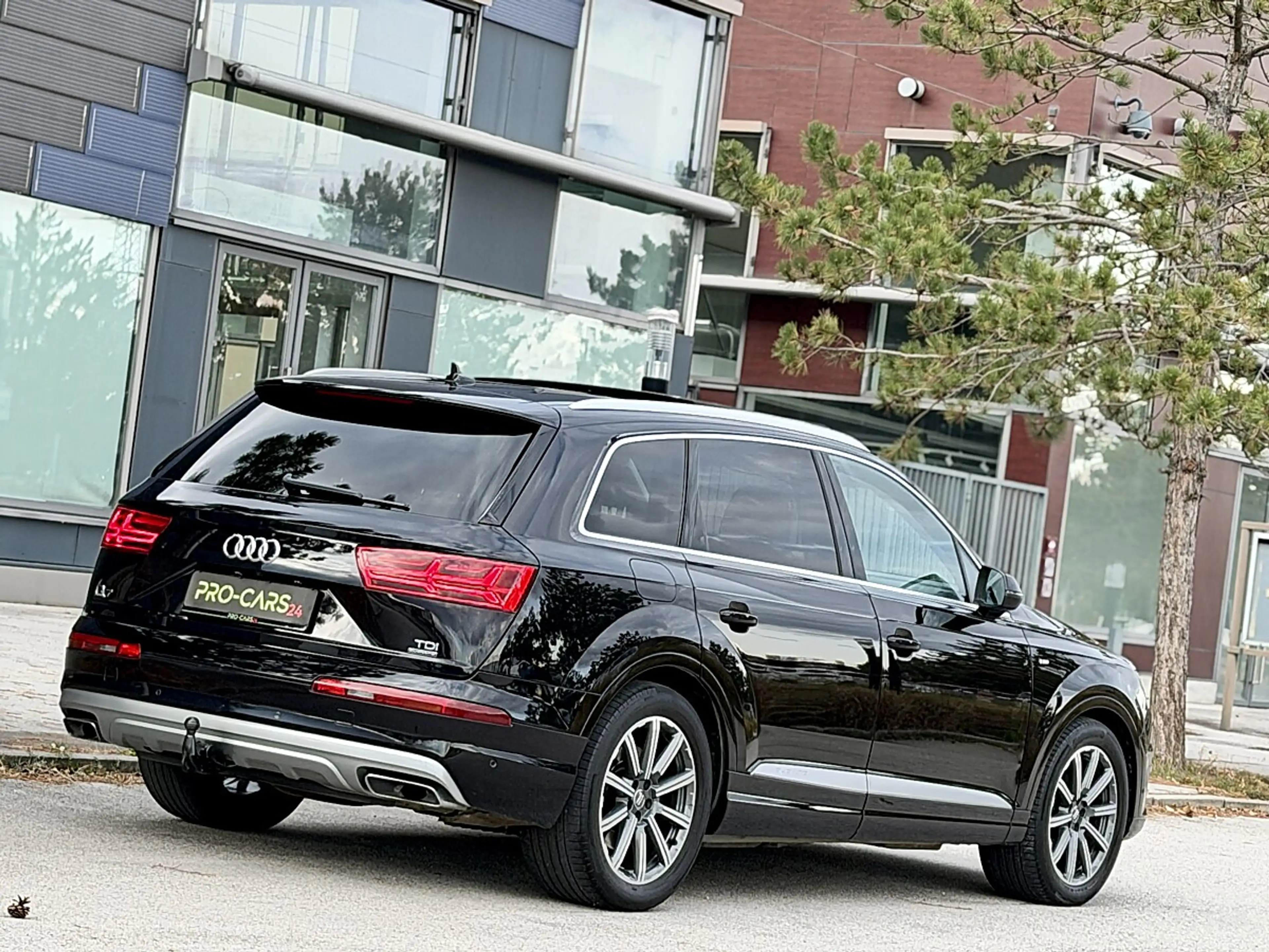 Audi Q7 3.0 TDI // BOSE // PANORAMADACH // SOFT CLOSE — photo 4